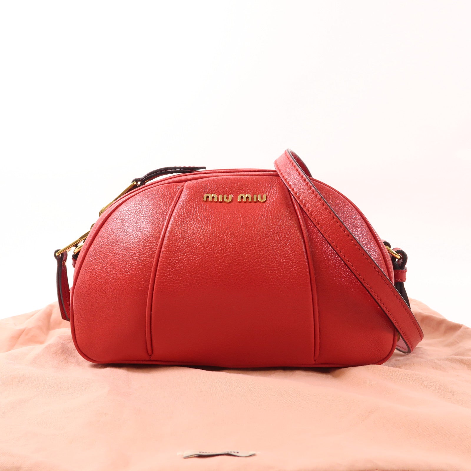 Miu Miu 牛皮皮革Shoulder Bag金扣肩背袋