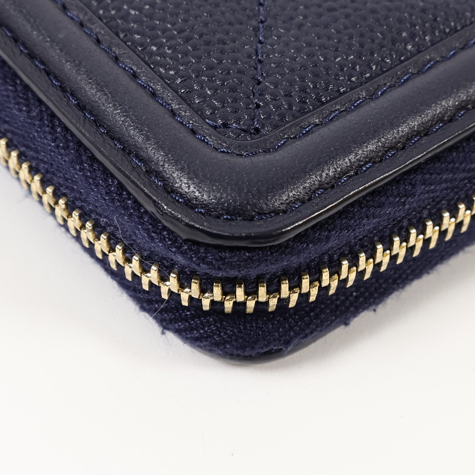 CHANEL 牛皮皮革CC Filigree Zipper Medium長錢包