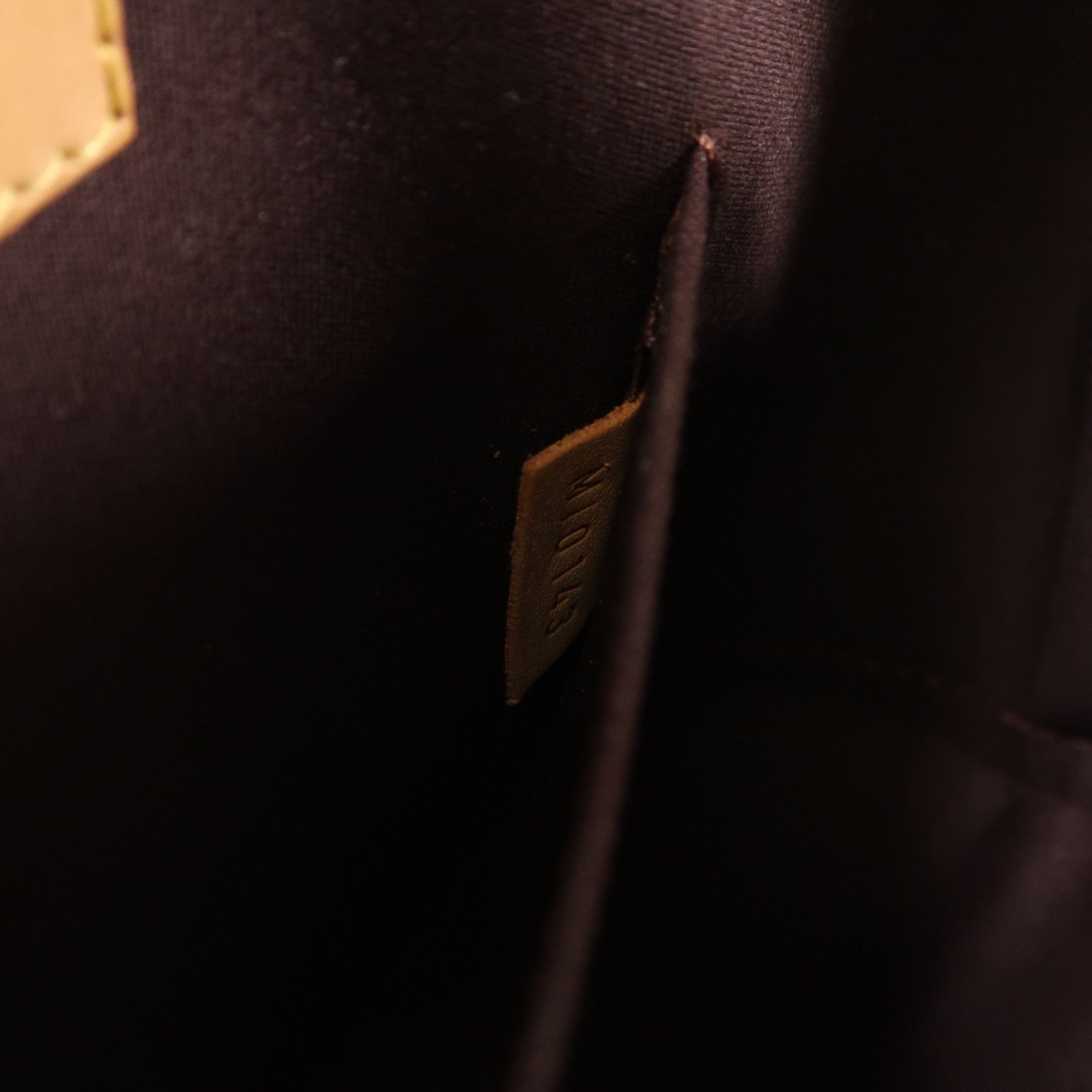 LOUIS VUITTON Vernis Alma BB金扣手挽肩背兩用袋酒紅色