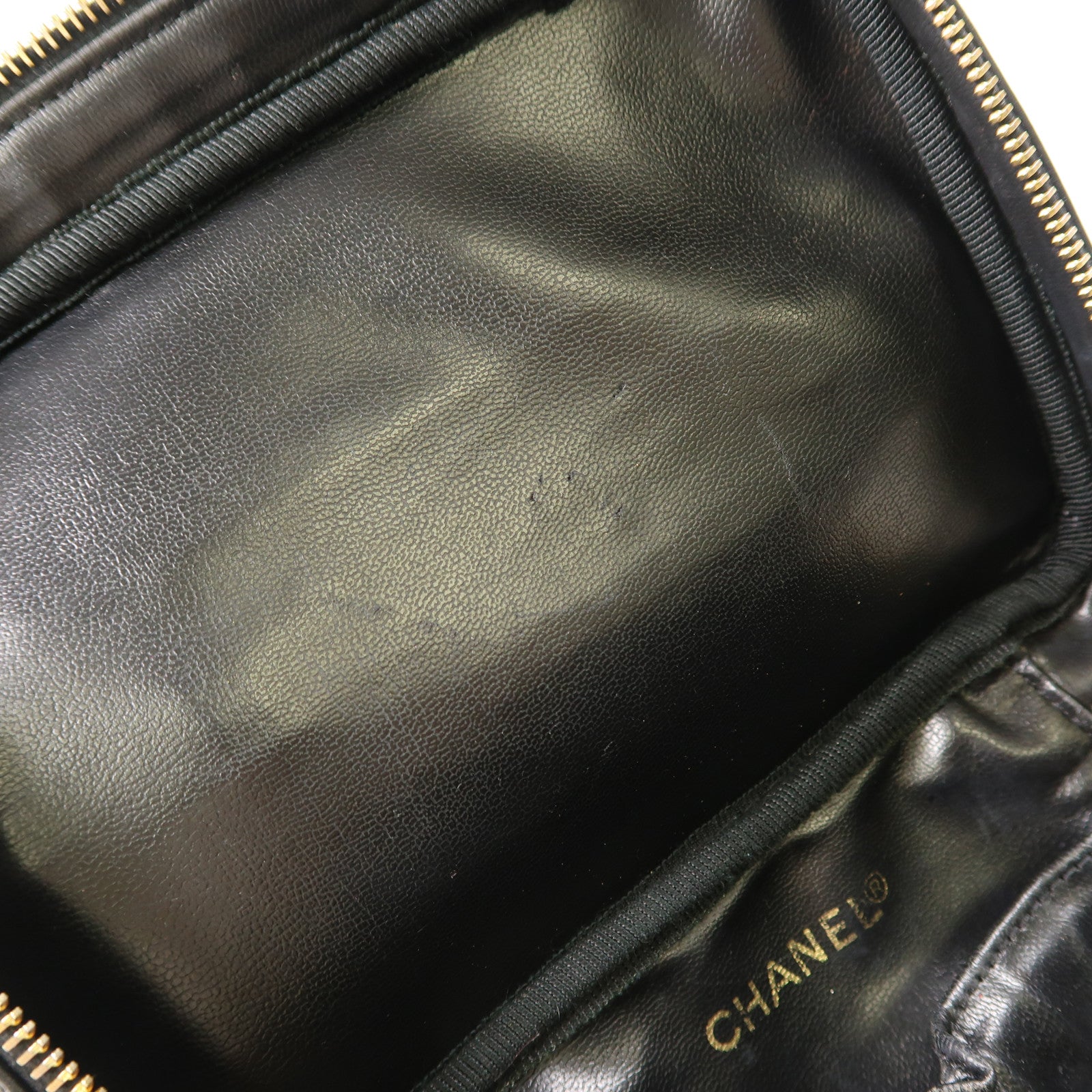 CHANEL 牛皮皮革Vintage Vanity Case金扣手挽袋