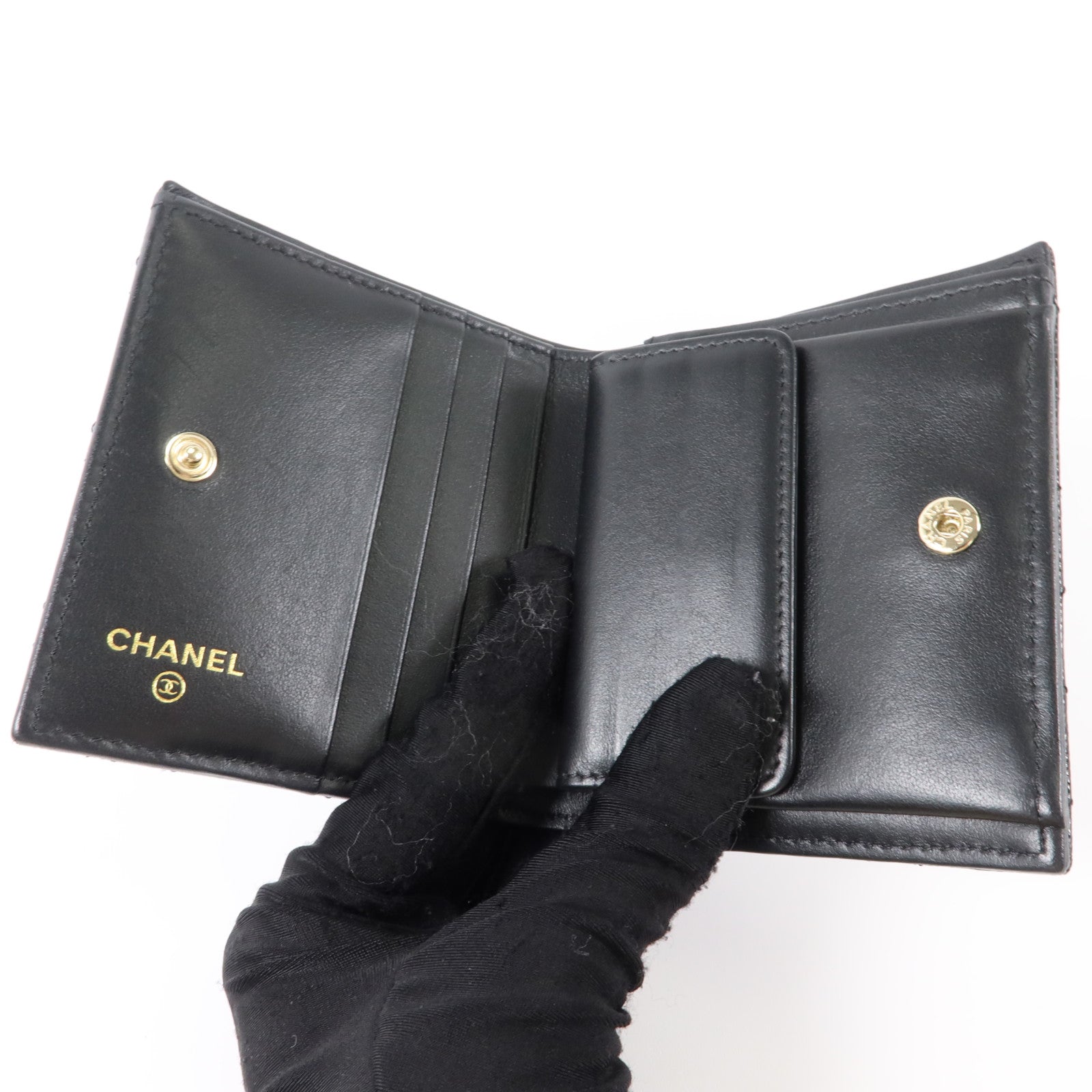 CHANEL 牛皮皮革Bifold Wallet金扣錢包