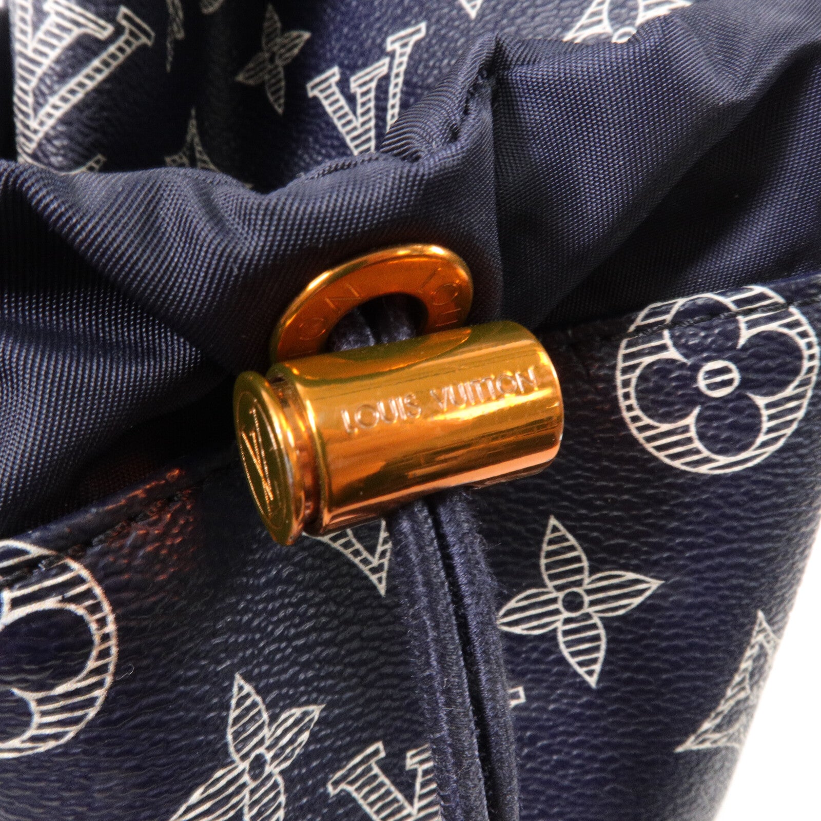 LOUIS VUITTON Monogram Ink Discovery Backpack背包