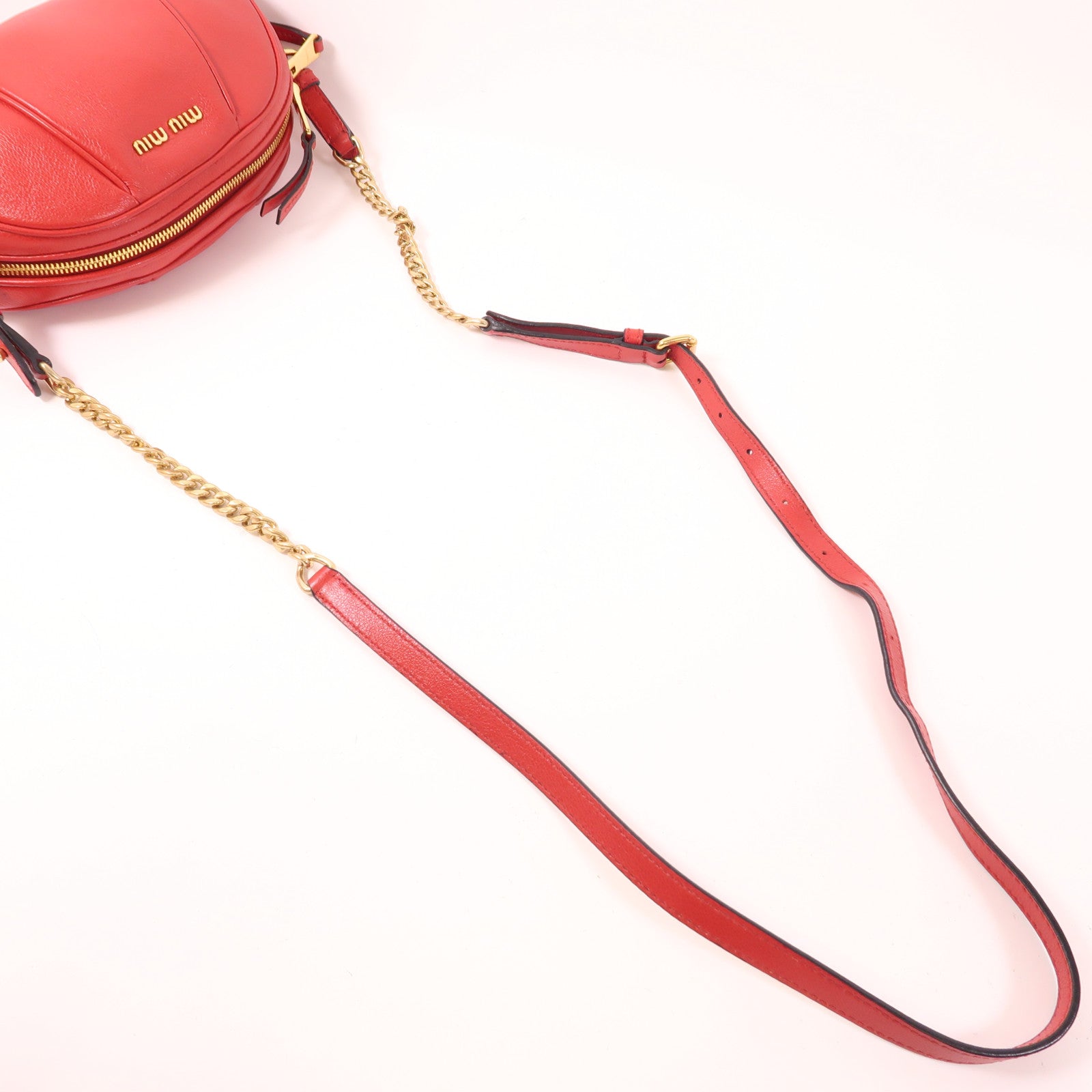 Miu Miu 牛皮皮革Shoulder Bag金扣肩背袋