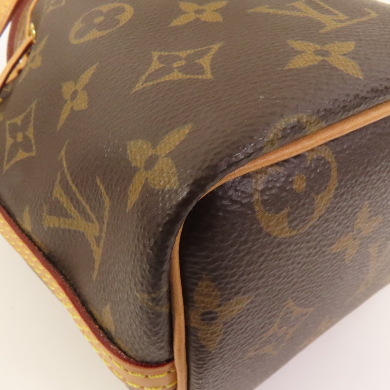 LOUIS VUITTON Monogram Nano Noe金扣肩背袋