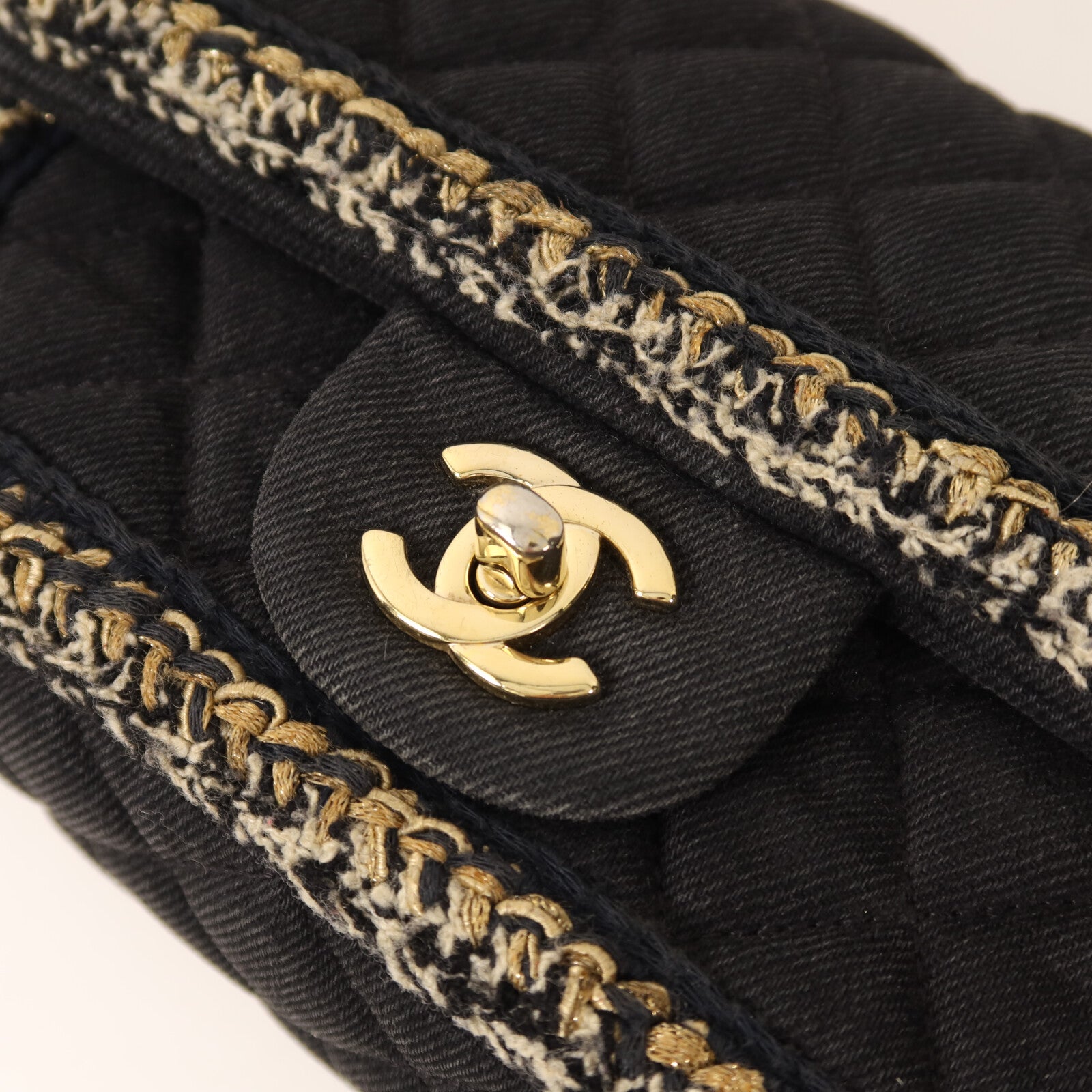 CHANEL 牛仔布Chain Shoulder金扣鏈帶肩背袋