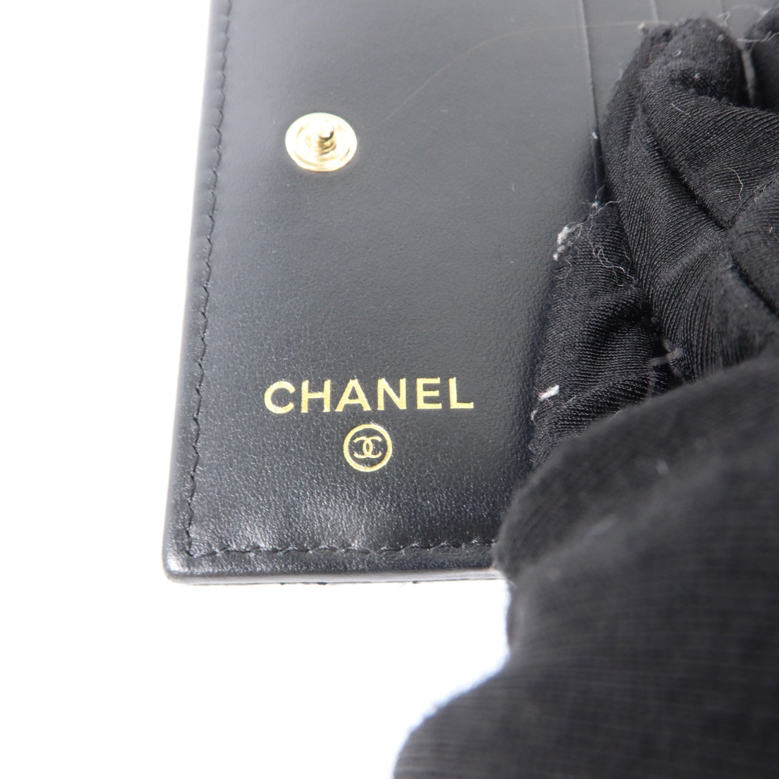 CHANEL 牛皮皮革Bifold Wallet金扣錢包