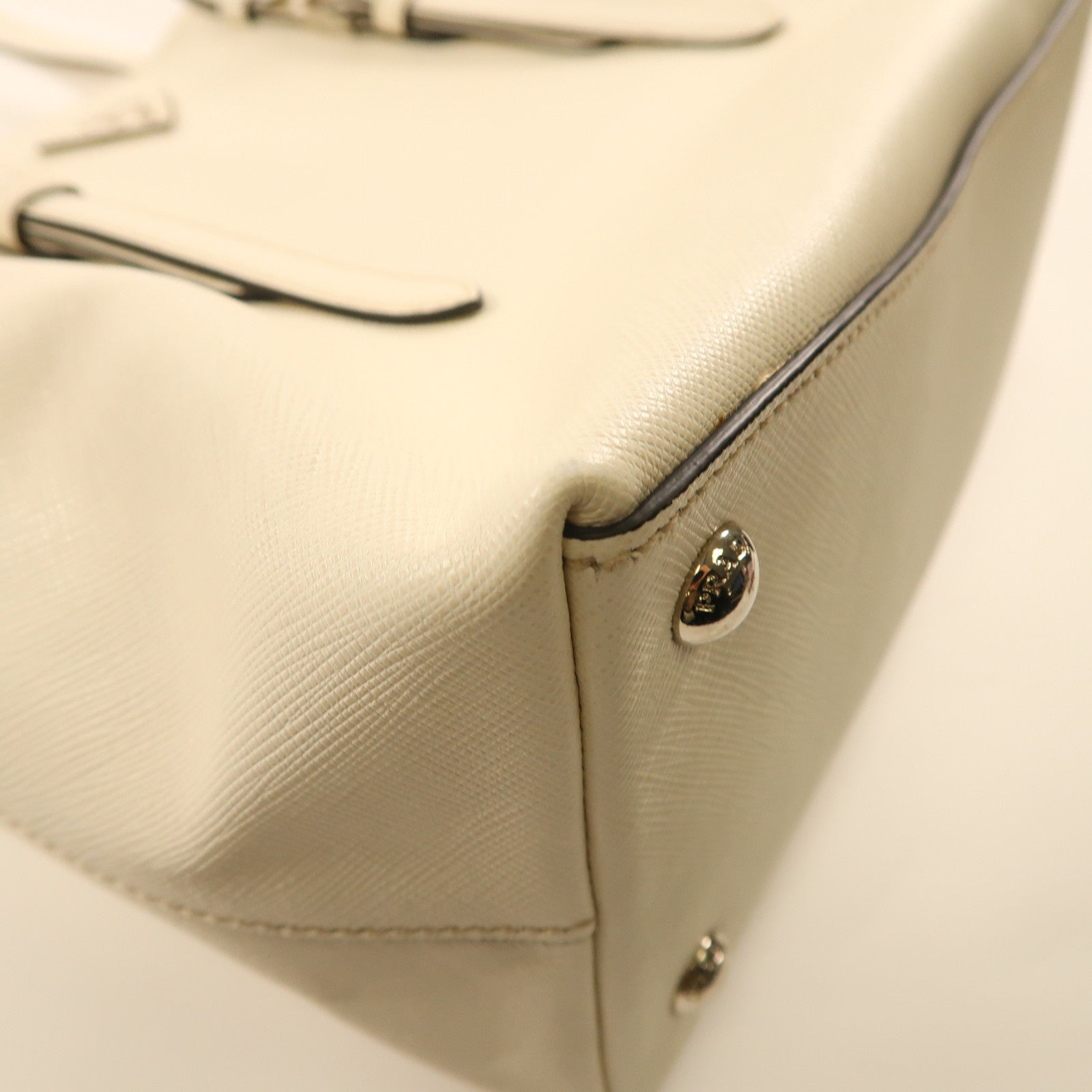 PRADA 牛皮皮革Tote Bag金扣手挽袋白色