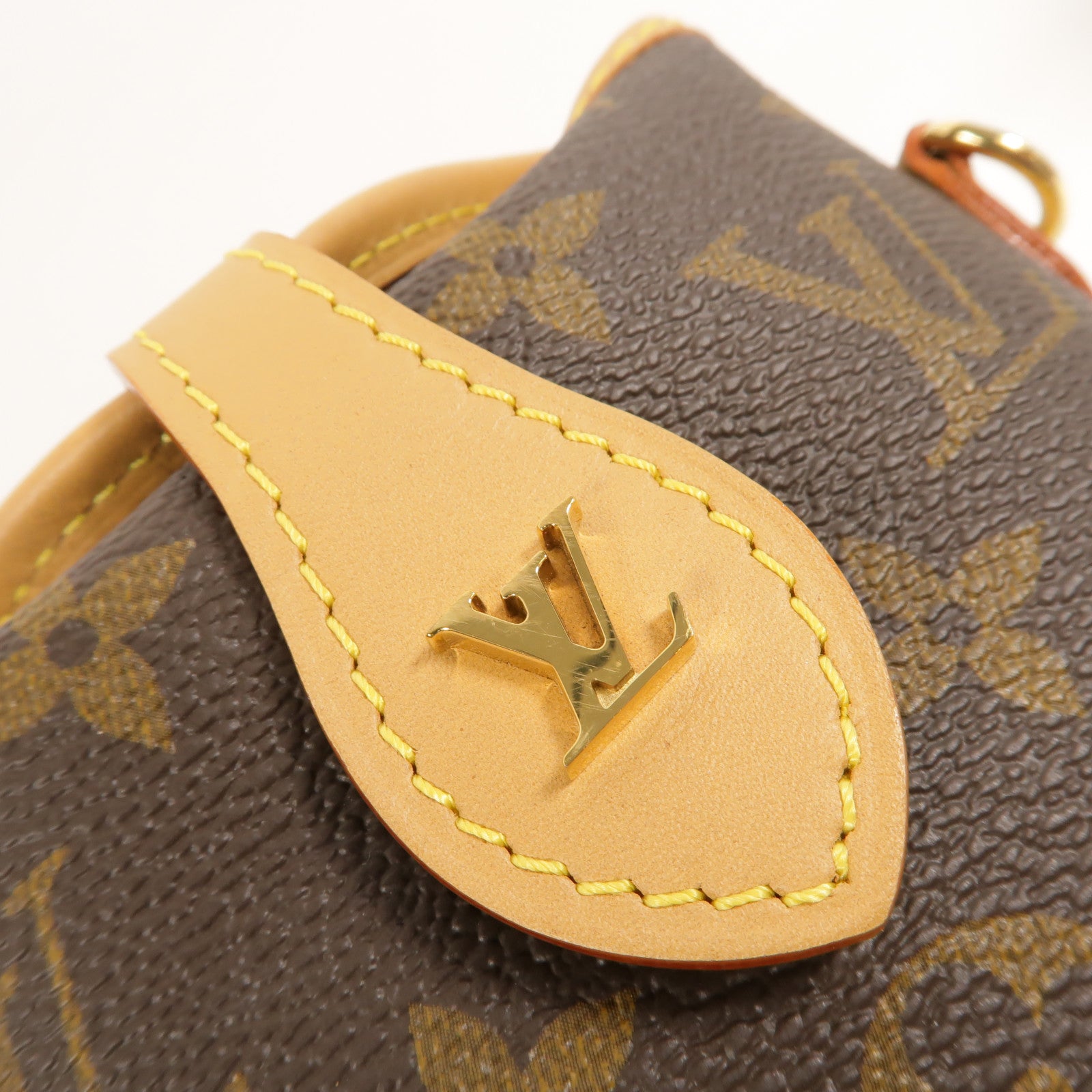 LOUIS VUITTON Monogram Fold Me Pouch金扣肩背袋