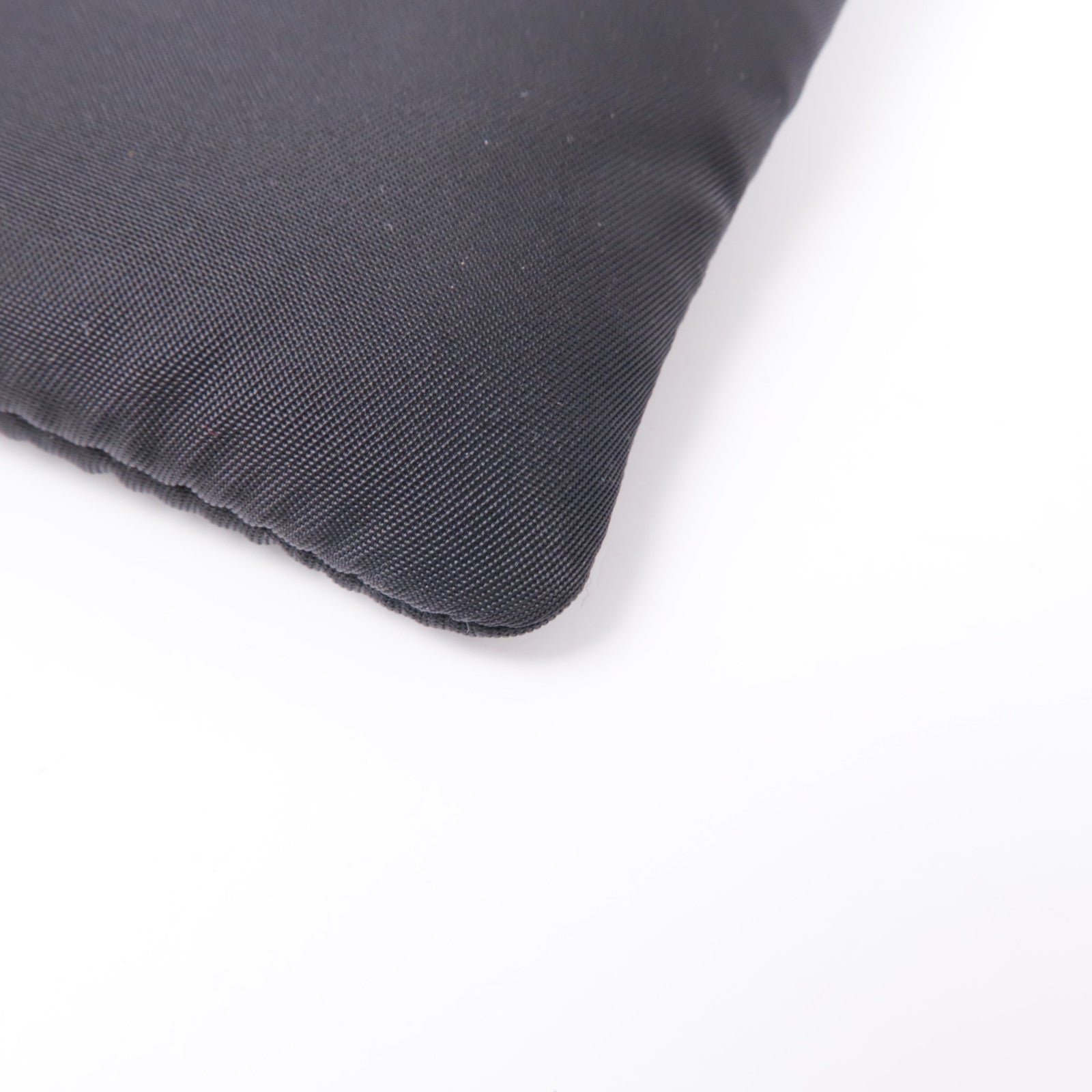 PRADA 尼龍Pouch Shoulder Bag銀扣肩背袋