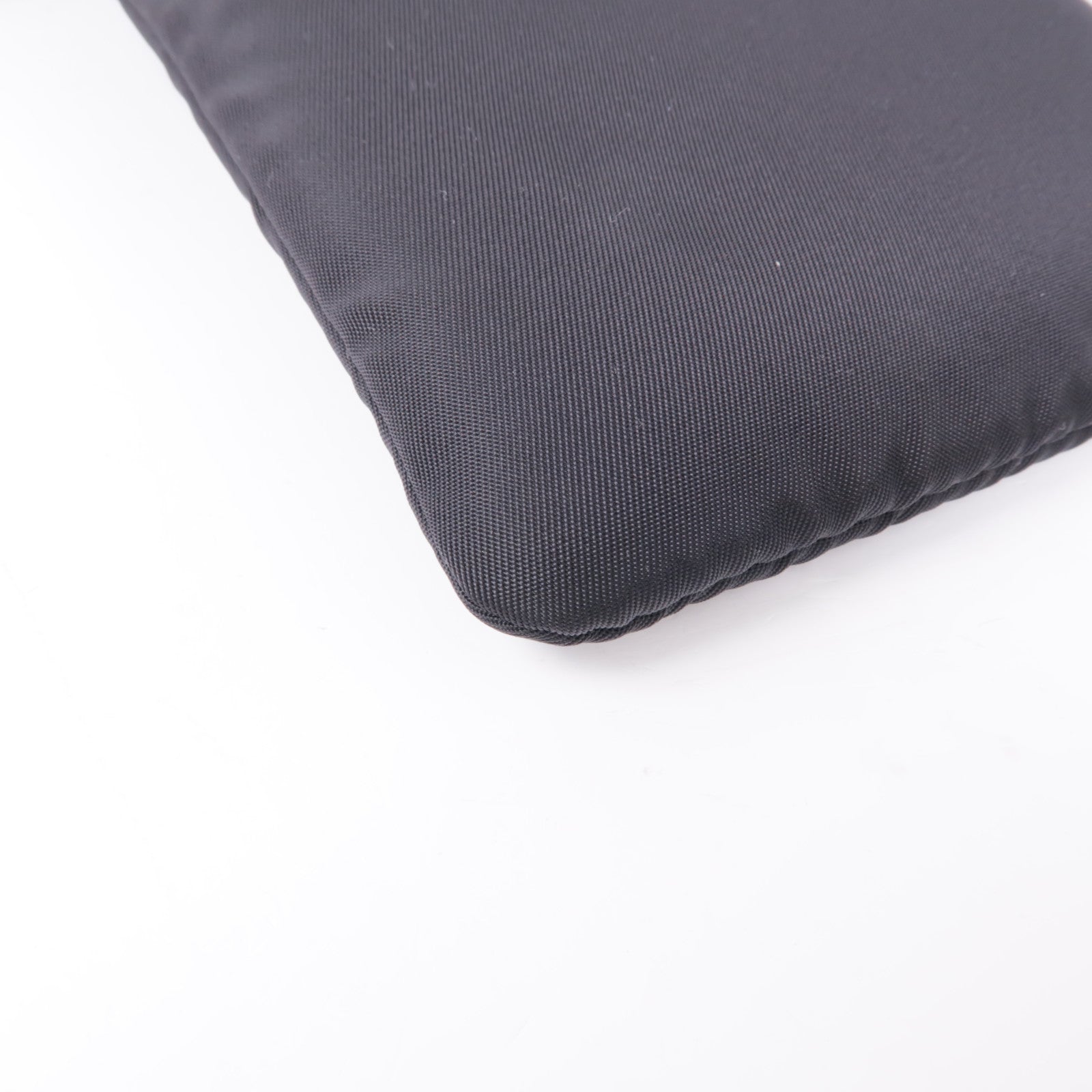 PRADA 尼龍Pouch Shoulder Bag銀扣肩背袋