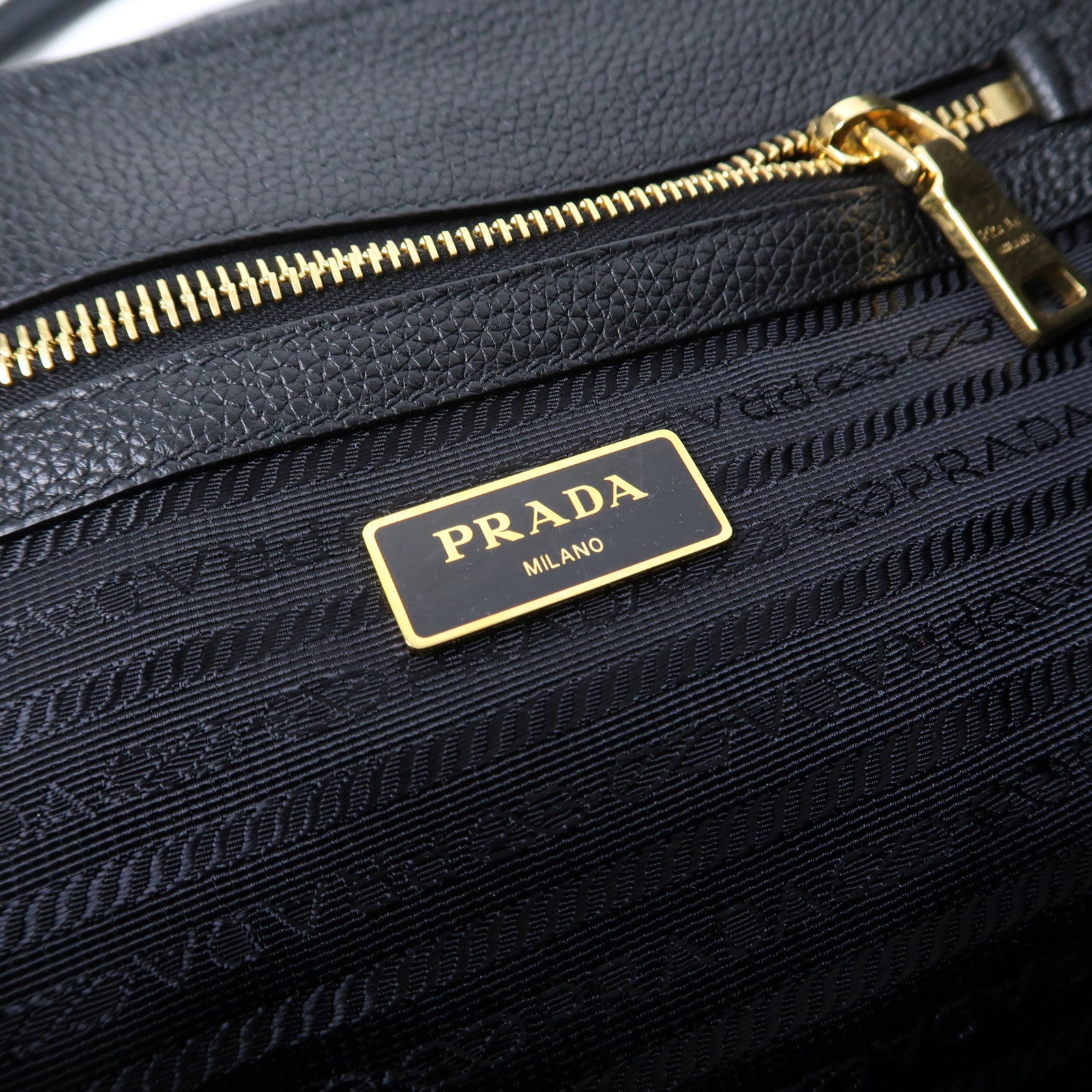 PRADA 牛皮皮革2 Way Shoulder Bag金扣手挽肩背兩用袋黑色