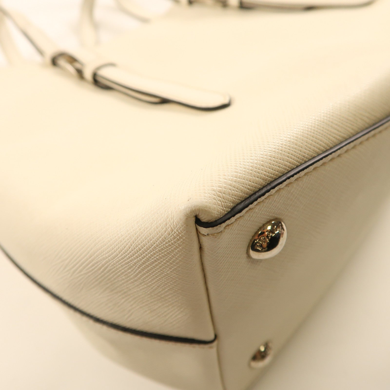 PRADA 牛皮皮革Tote Bag金扣手挽袋白色