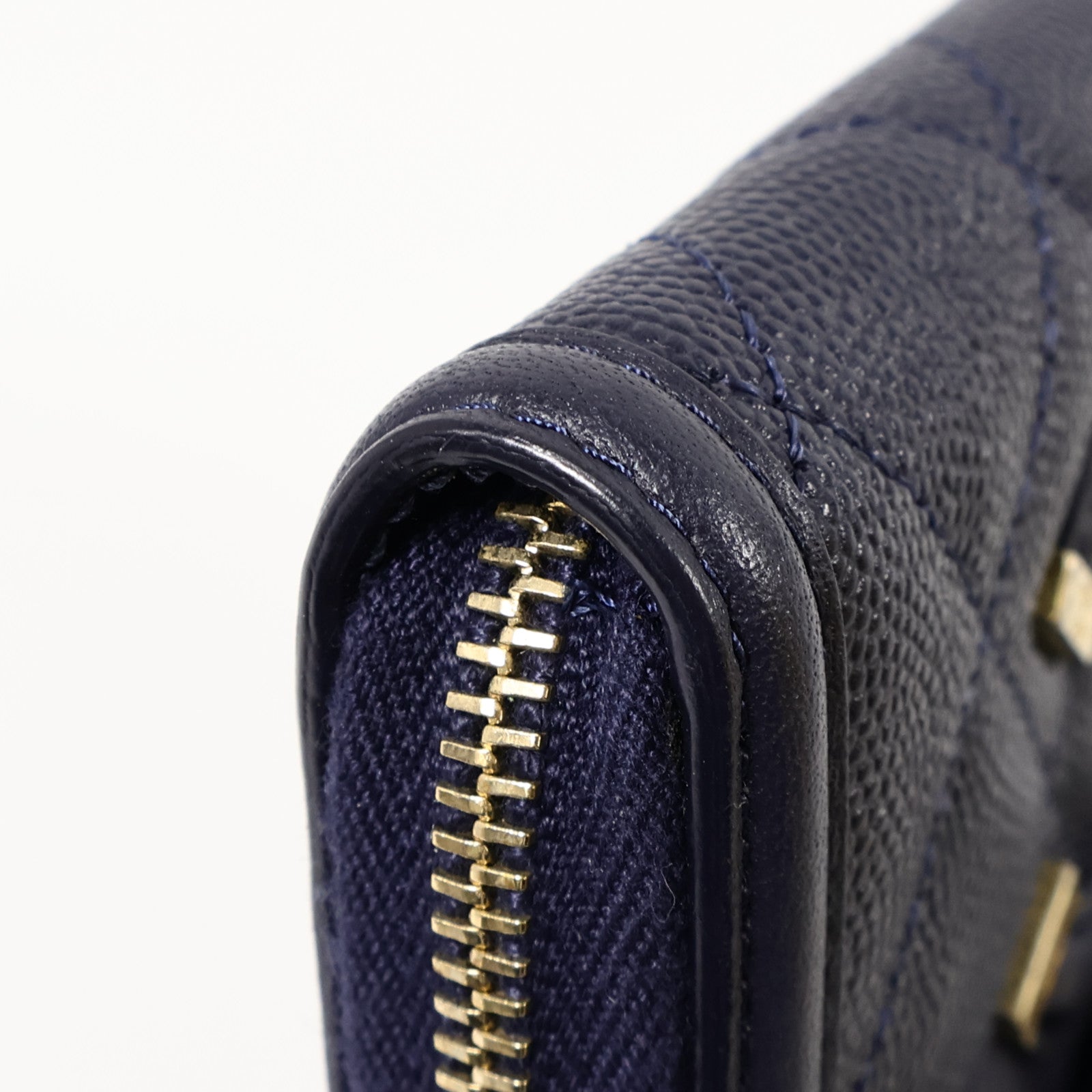 CHANEL 牛皮皮革CC Filigree Zipper Medium長錢包
