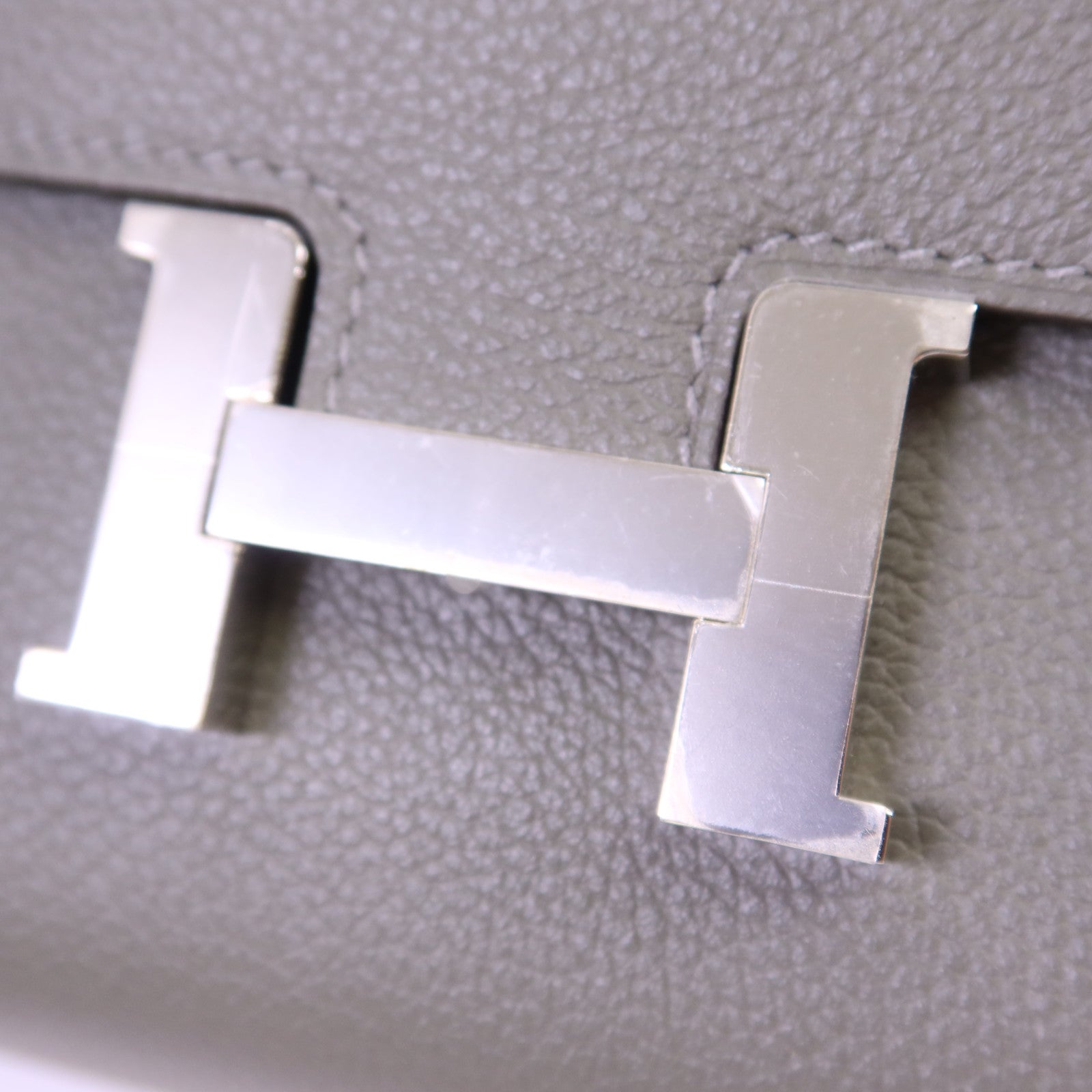 HERMES Evercolor皮革Constance To Go銀扣肩背袋Gris Meyer