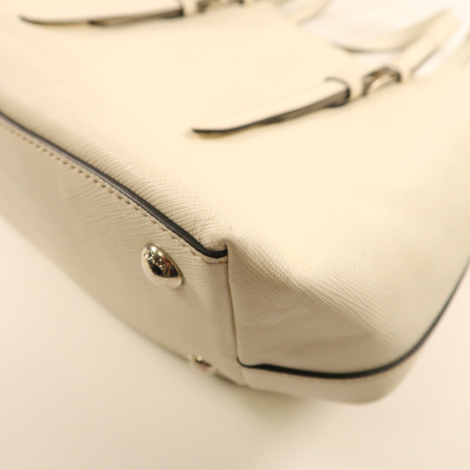 PRADA 牛皮皮革Tote Bag金扣手挽袋白色