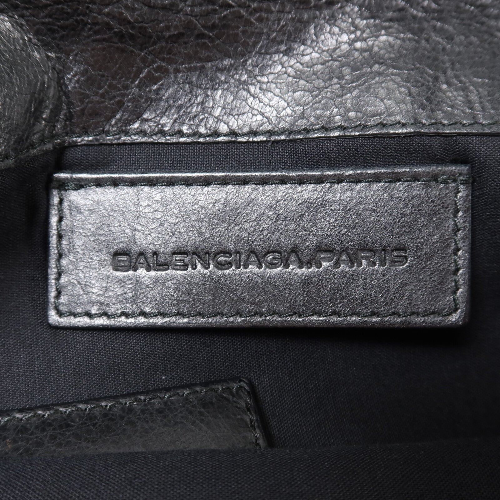 BALENCIAGA 牛皮皮革Envelope Clutch金扣手拿包
