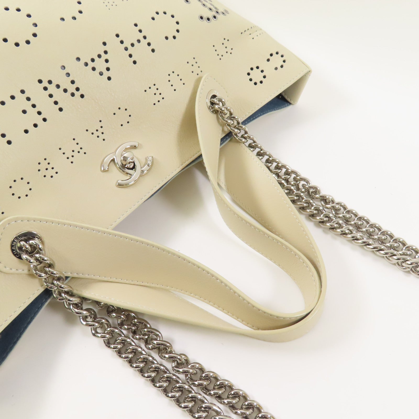 CHANEL 牛皮皮革Chain Tote銀扣鏈帶手挽袋