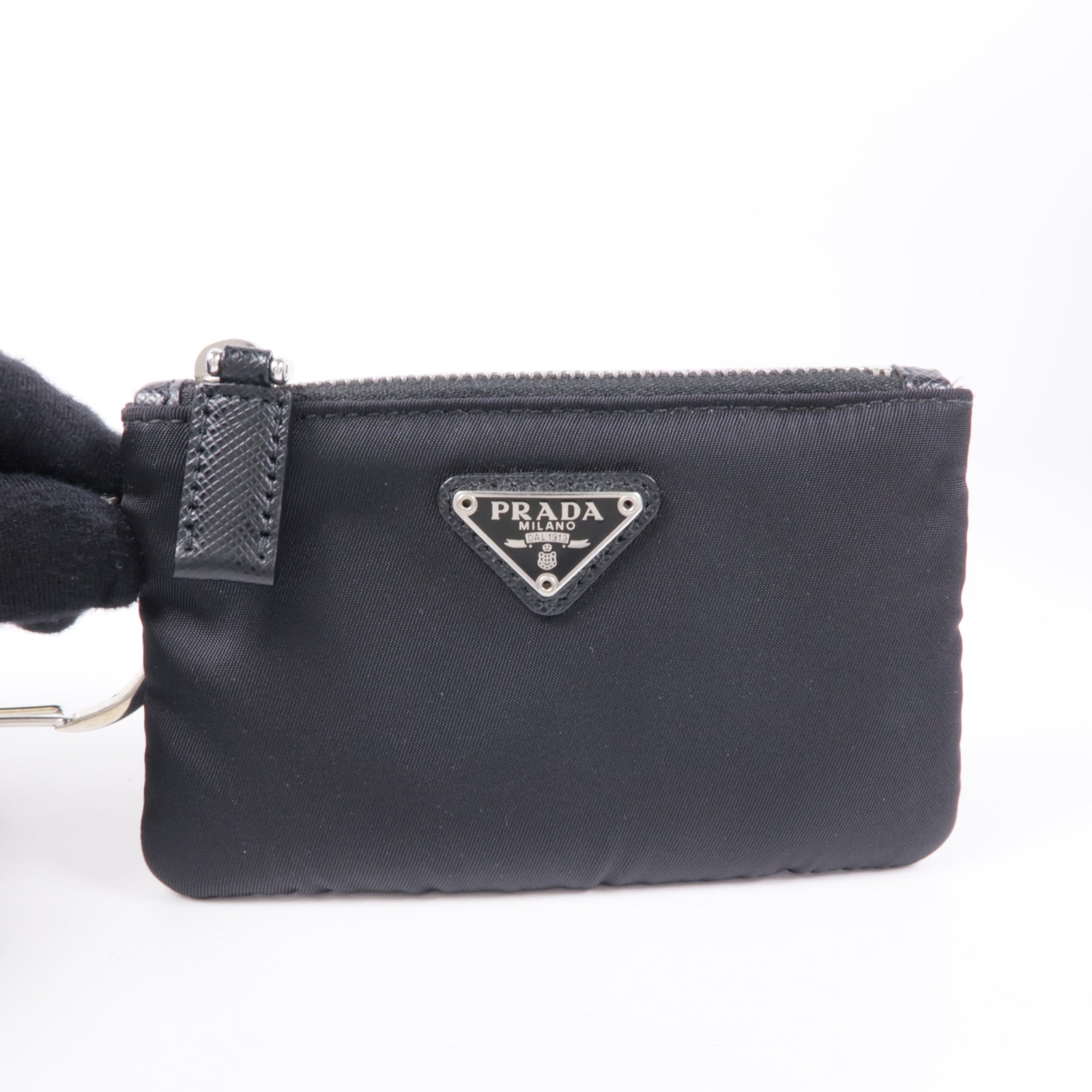 PRADA 尼龍Pouch Shoulder Bag銀扣肩背袋