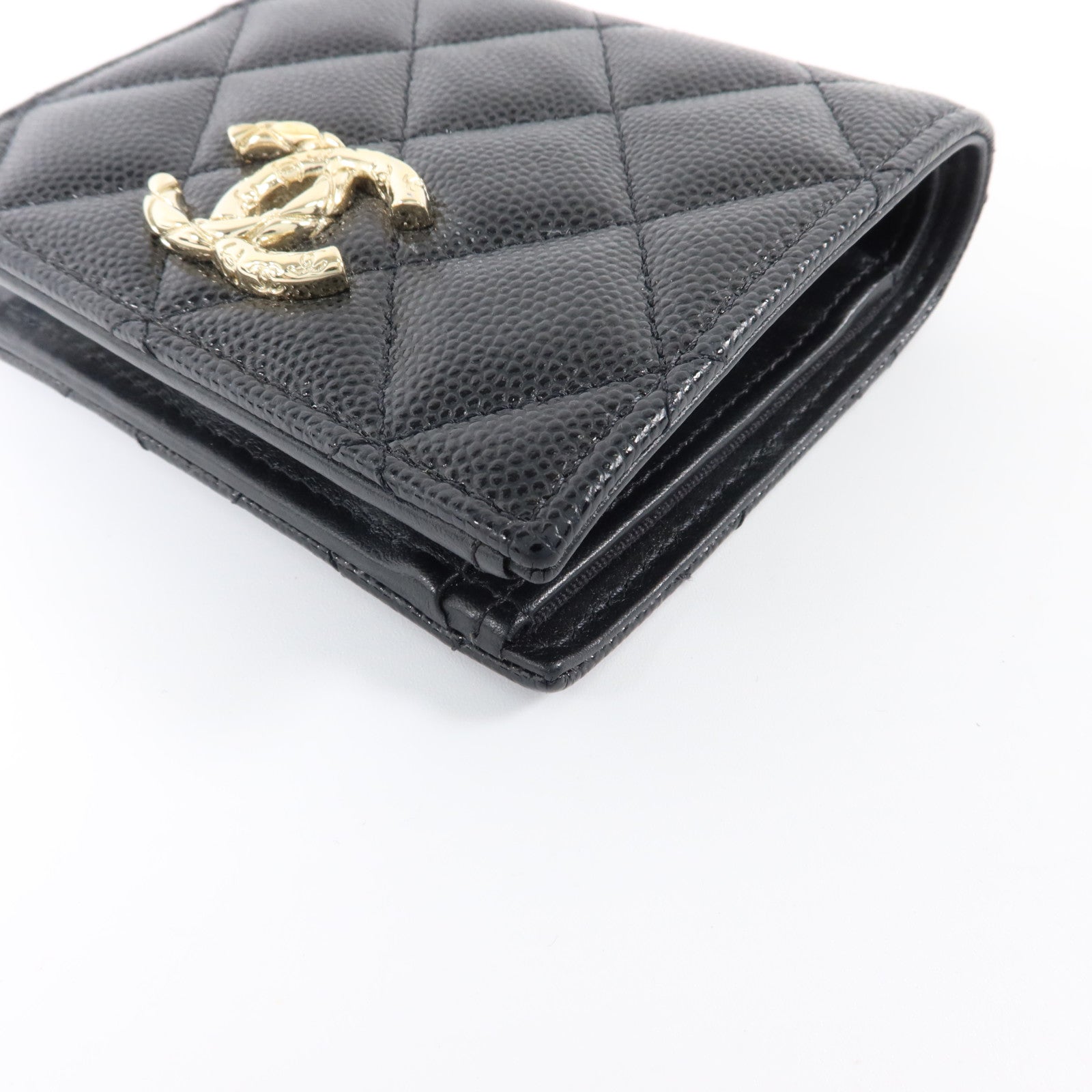 CHANEL 牛皮皮革Bifold Wallet金扣錢包