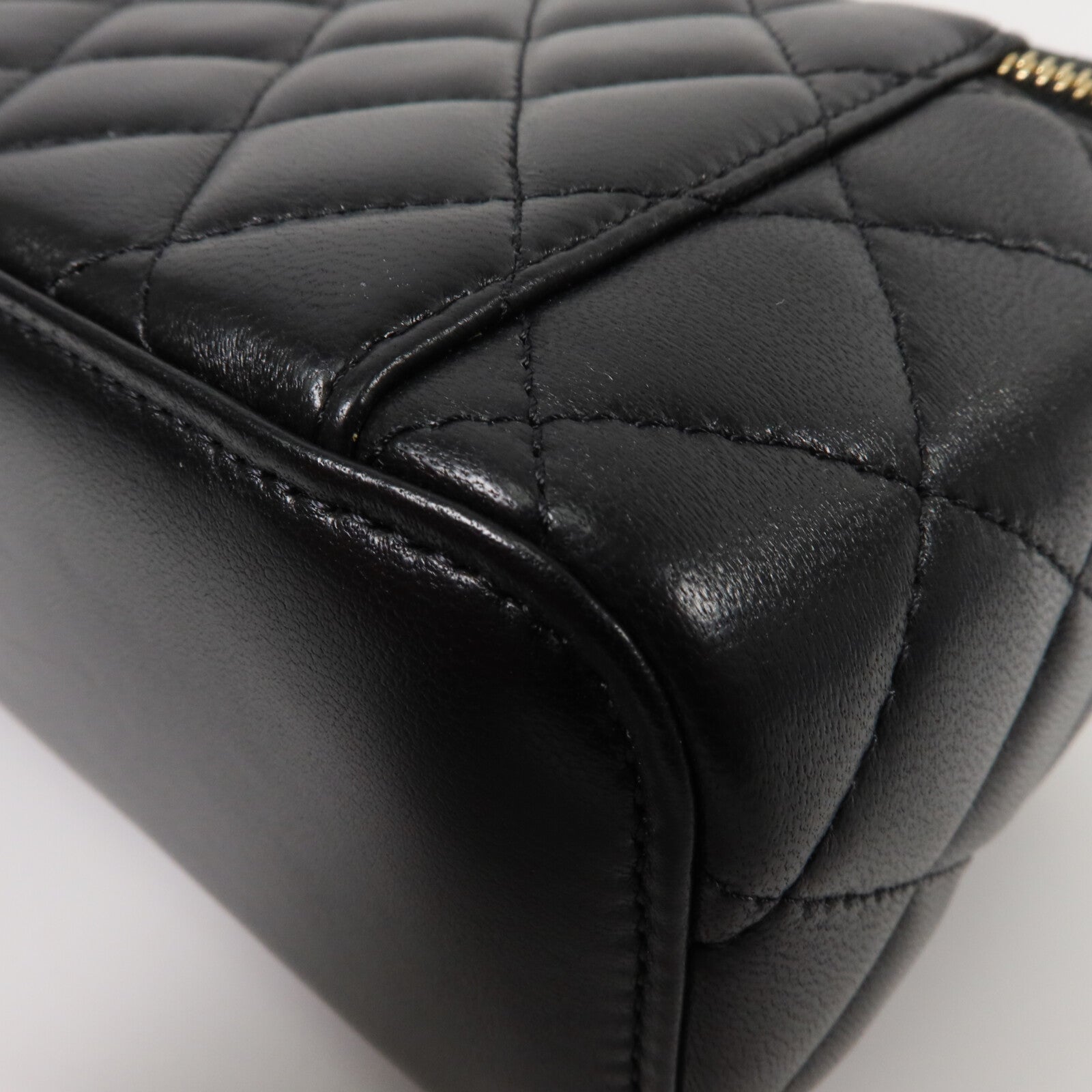 CHANEL 羊皮皮革Vanity Case鏈帶肩背袋