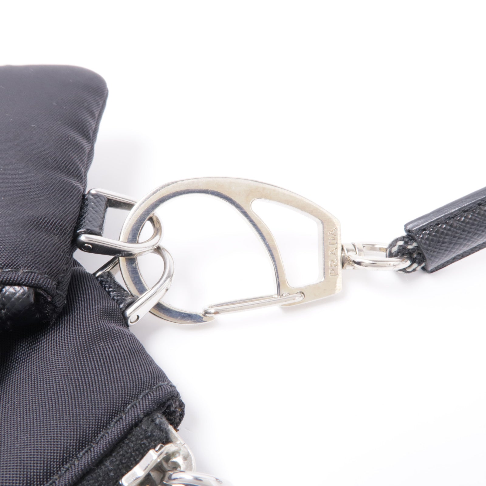 PRADA 尼龍Pouch Shoulder Bag銀扣肩背袋