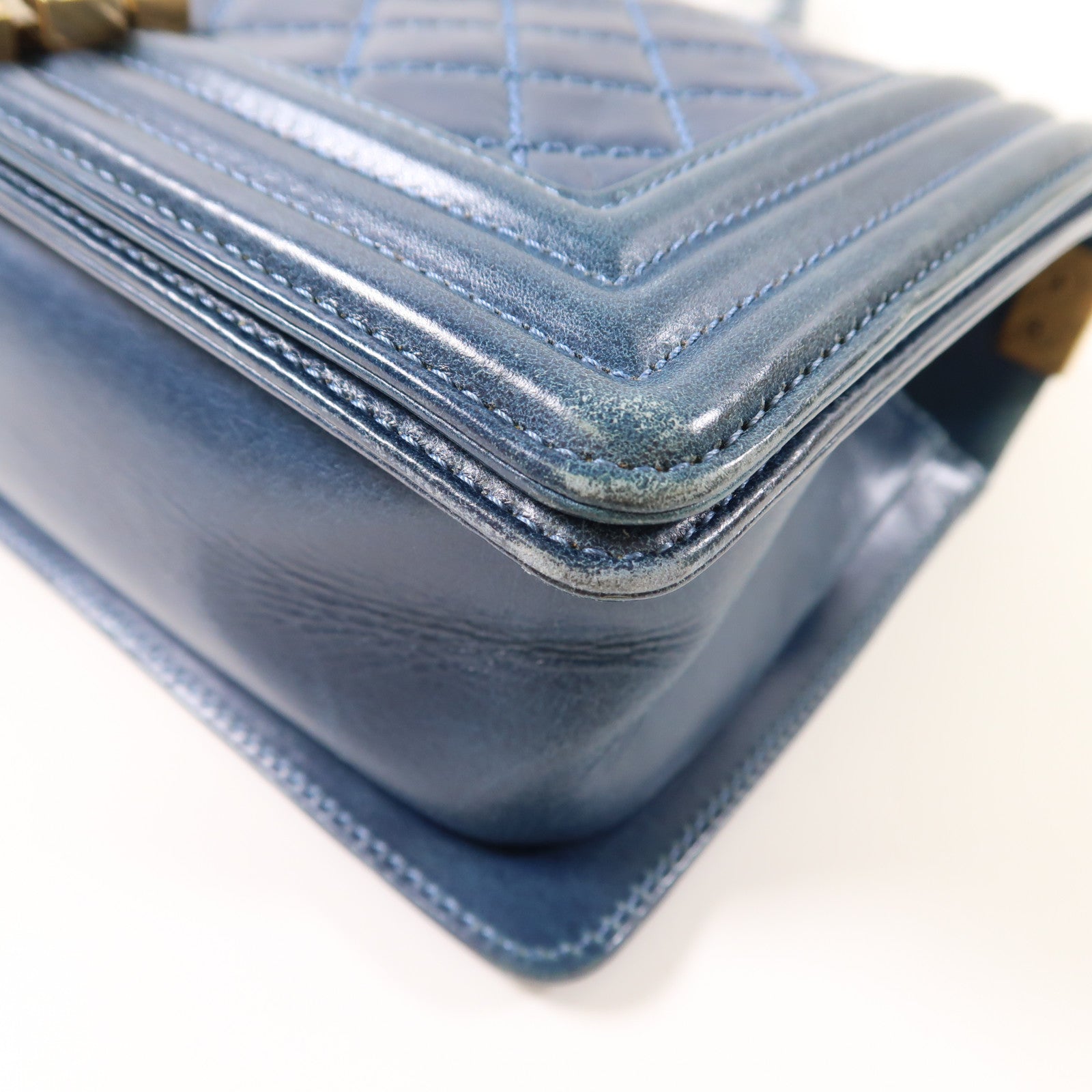 CHANEL 羊皮皮革Boy 25金扣鏈帶肩背袋