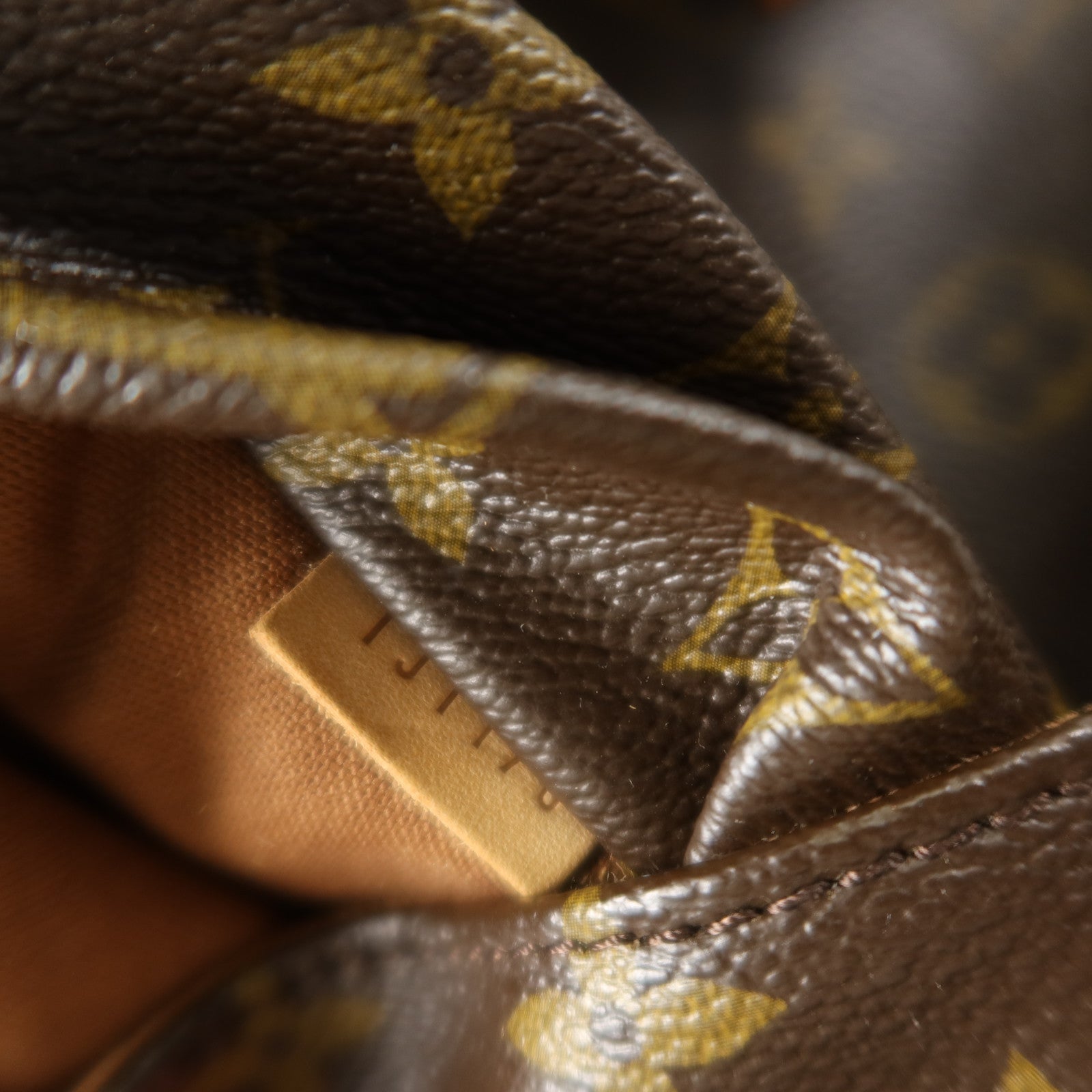 LOUIS VUITTON Monogram Totally MM金扣肩背袋