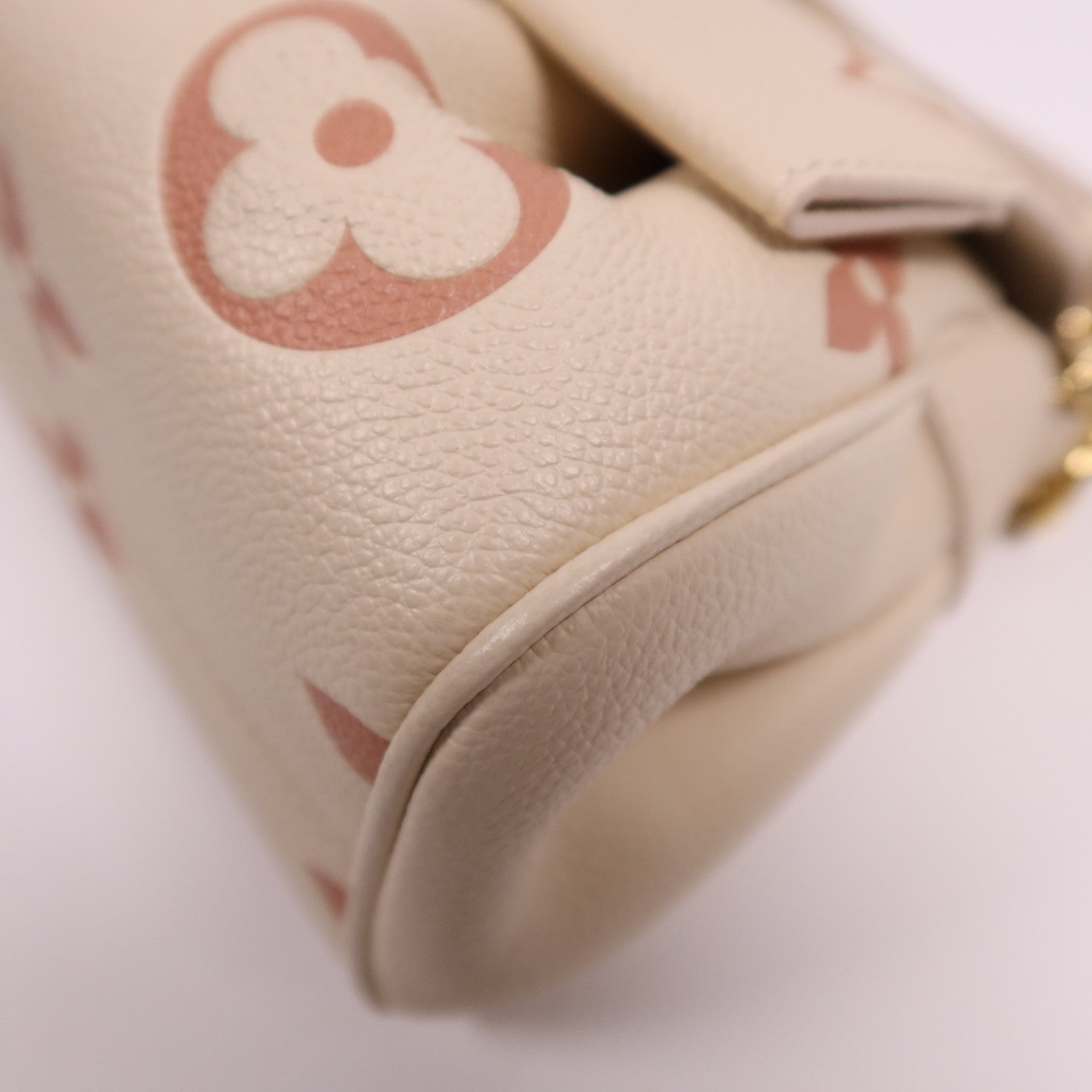 LOUIS VUITTON Monogram Emprenite Favorite金扣鏈帶肩背袋
