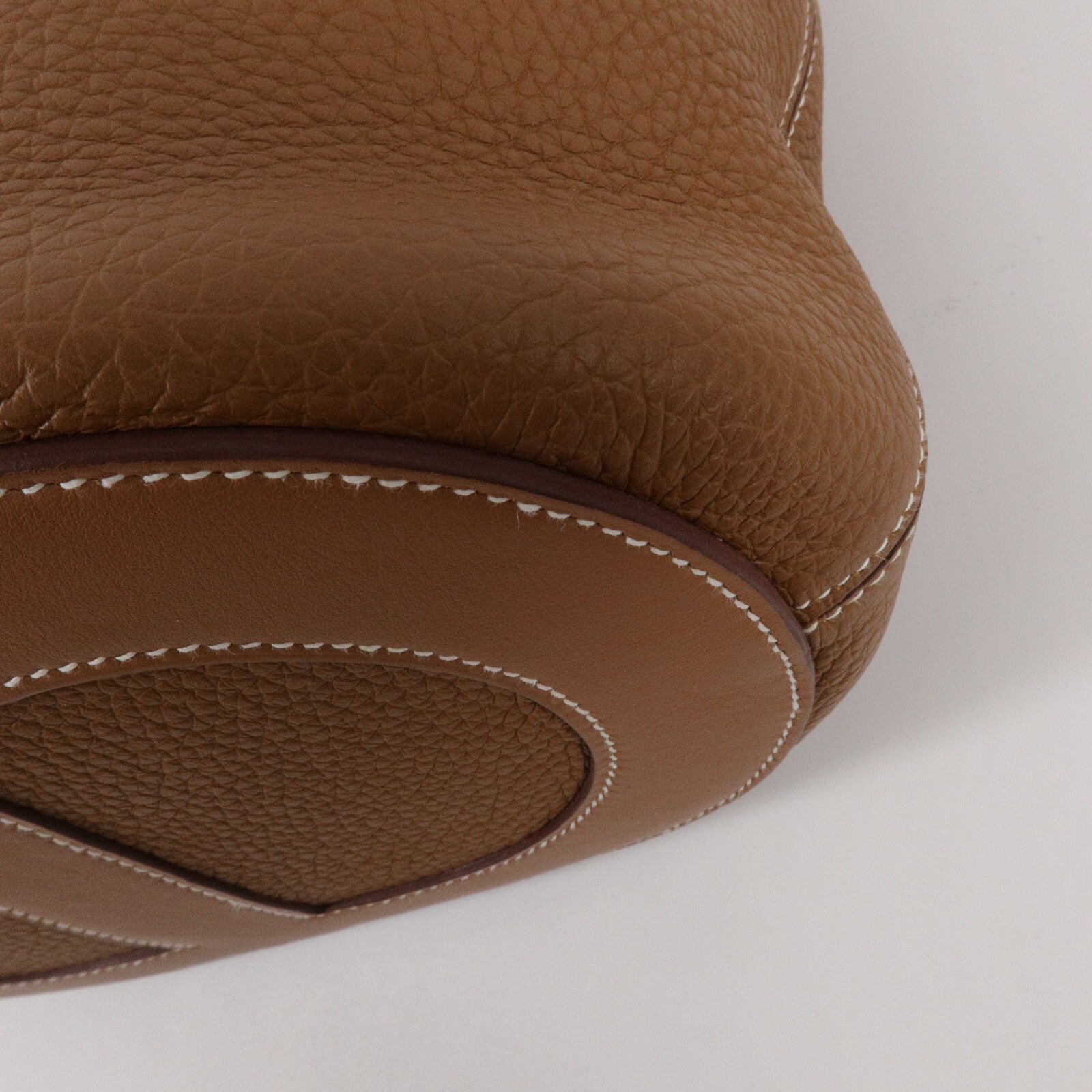 HERMES Clemence皮革In The Loop 23手挽袋Gold