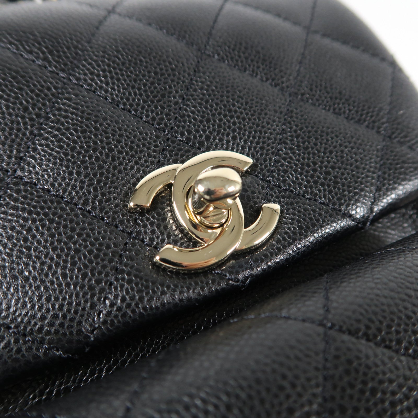 CHANEL 【激減優惠】羊皮皮革Duma Mini金扣背包黑色
