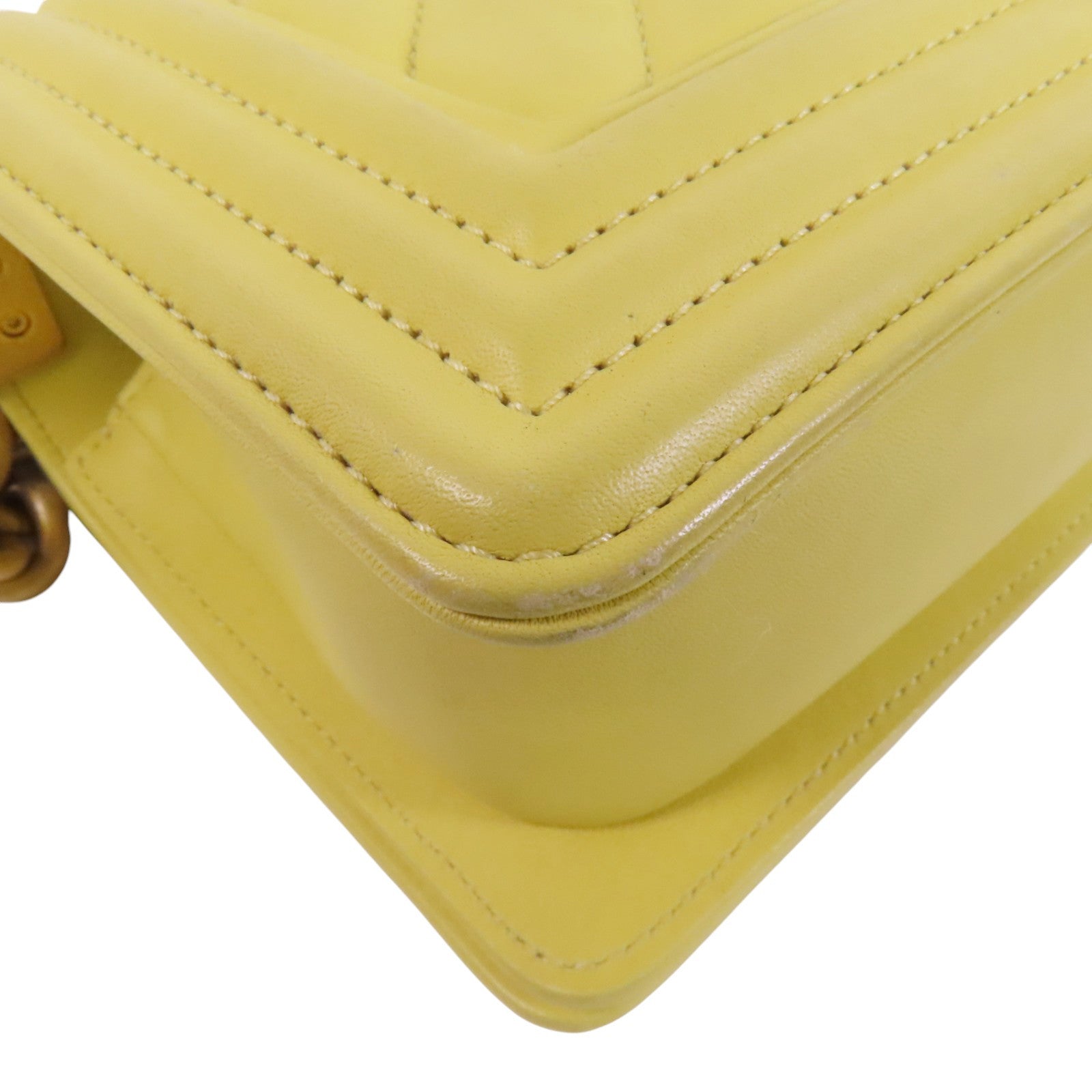 CHANEL 羊皮皮革Boy Chanel 20金扣鏈帶肩背袋