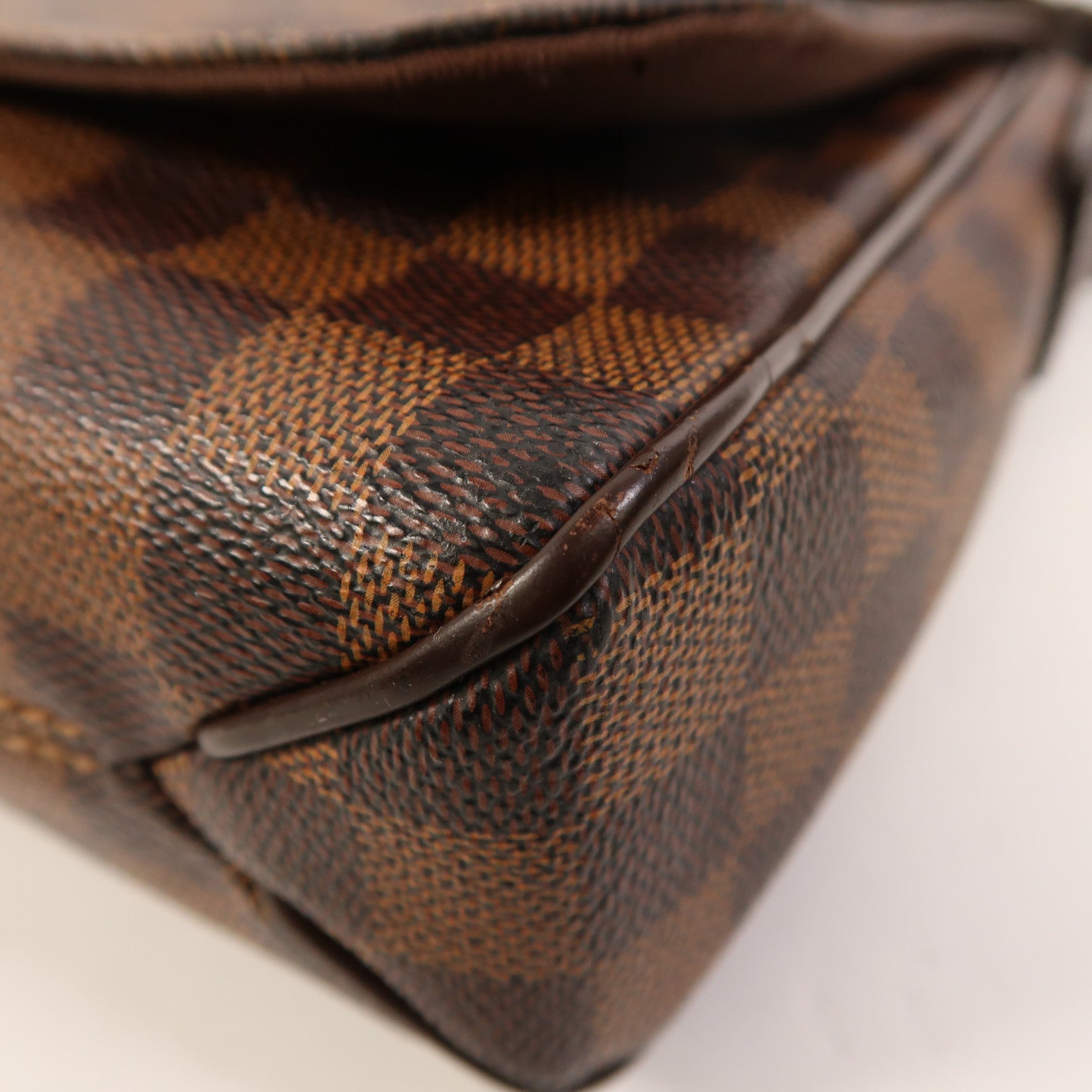 LOUIS VUITTON Damier District PM肩背袋