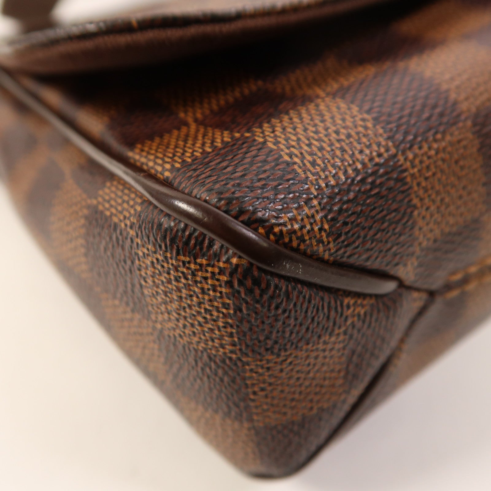 LOUIS VUITTON Damier District PM肩背袋
