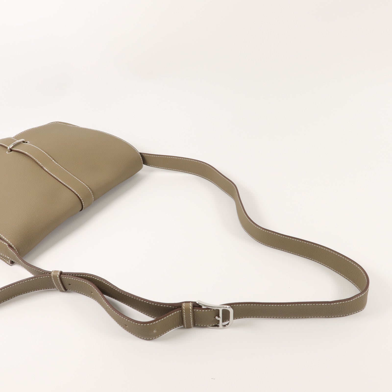 HERMES Clemence皮革Steve Light Junior肩背袋Etoupe