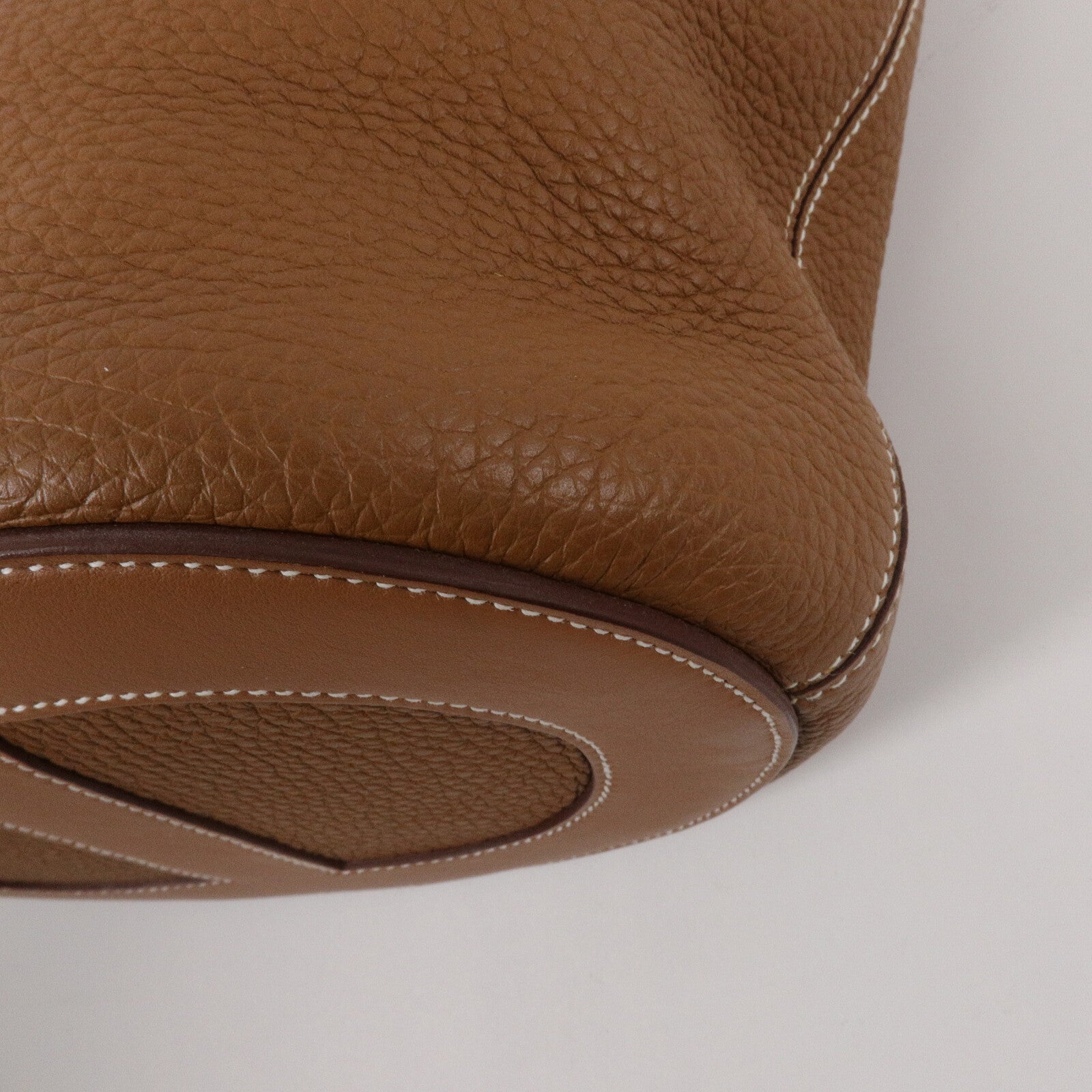 HERMES Clemence皮革In The Loop 23手挽袋Gold