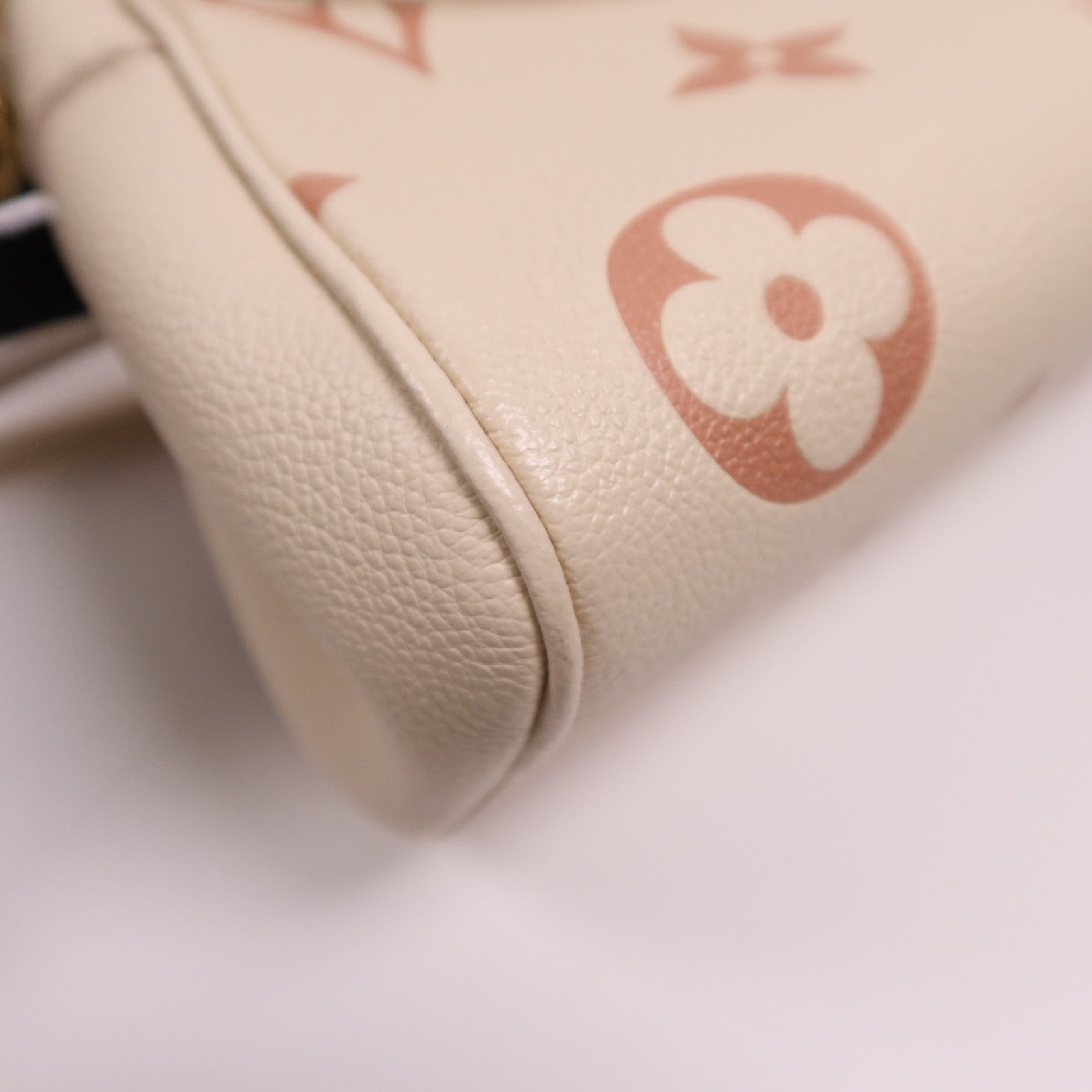 LOUIS VUITTON Monogram Emprenite Favorite金扣鏈帶肩背袋