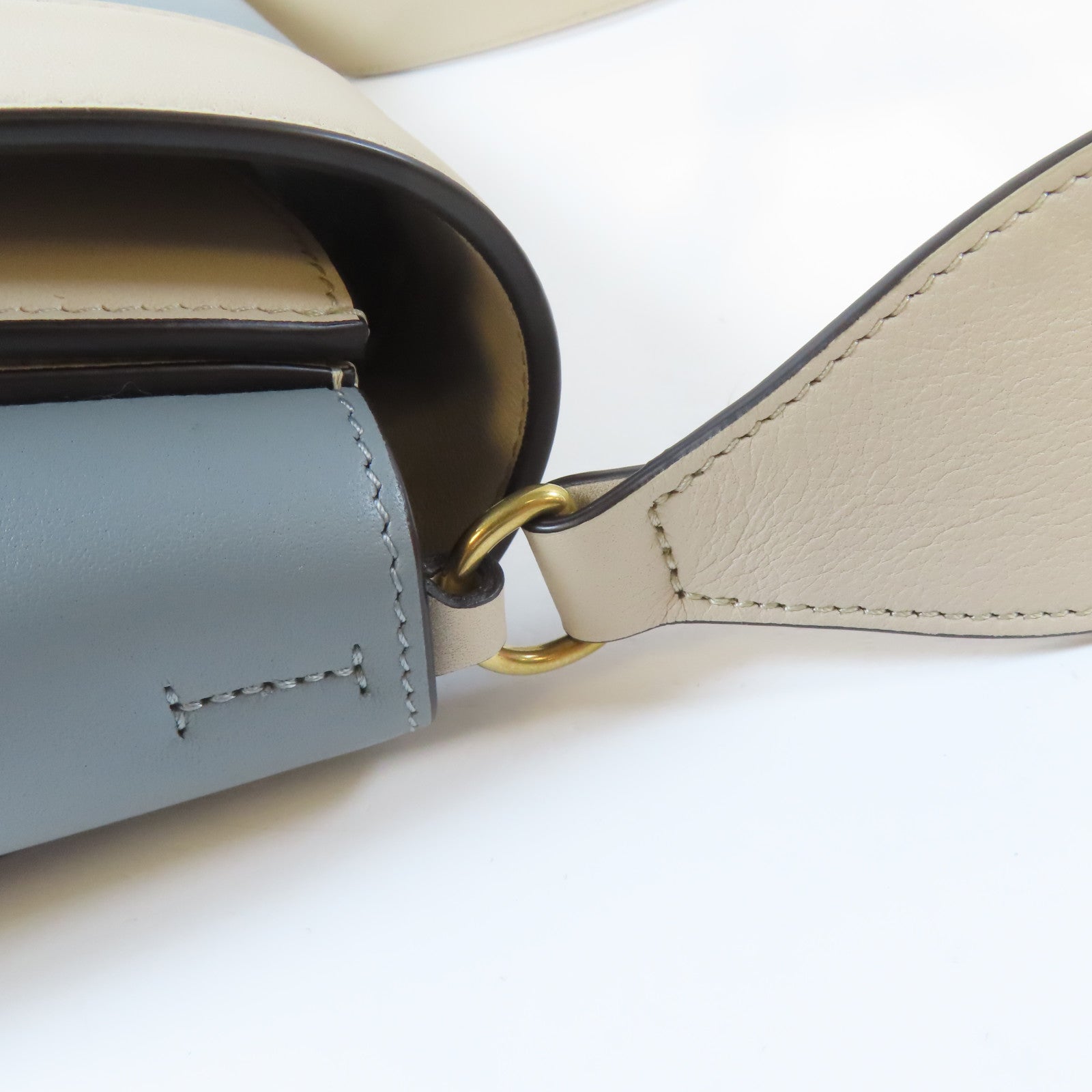 CELINE 牛皮皮革Shoulder Bag金扣肩背袋藍色/米色