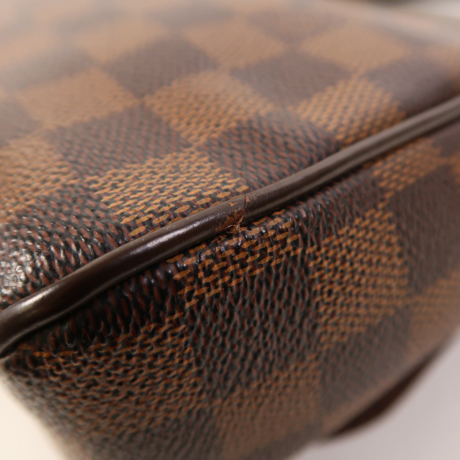 LOUIS VUITTON Damier District PM肩背袋