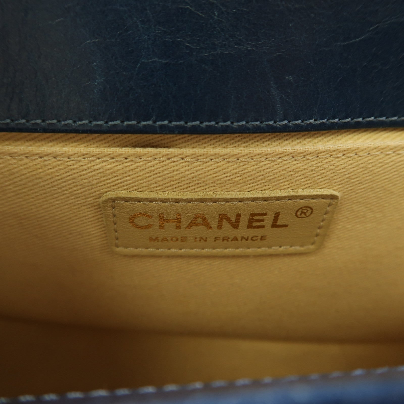 CHANEL 羊皮皮革Boy 25金扣鏈帶肩背袋