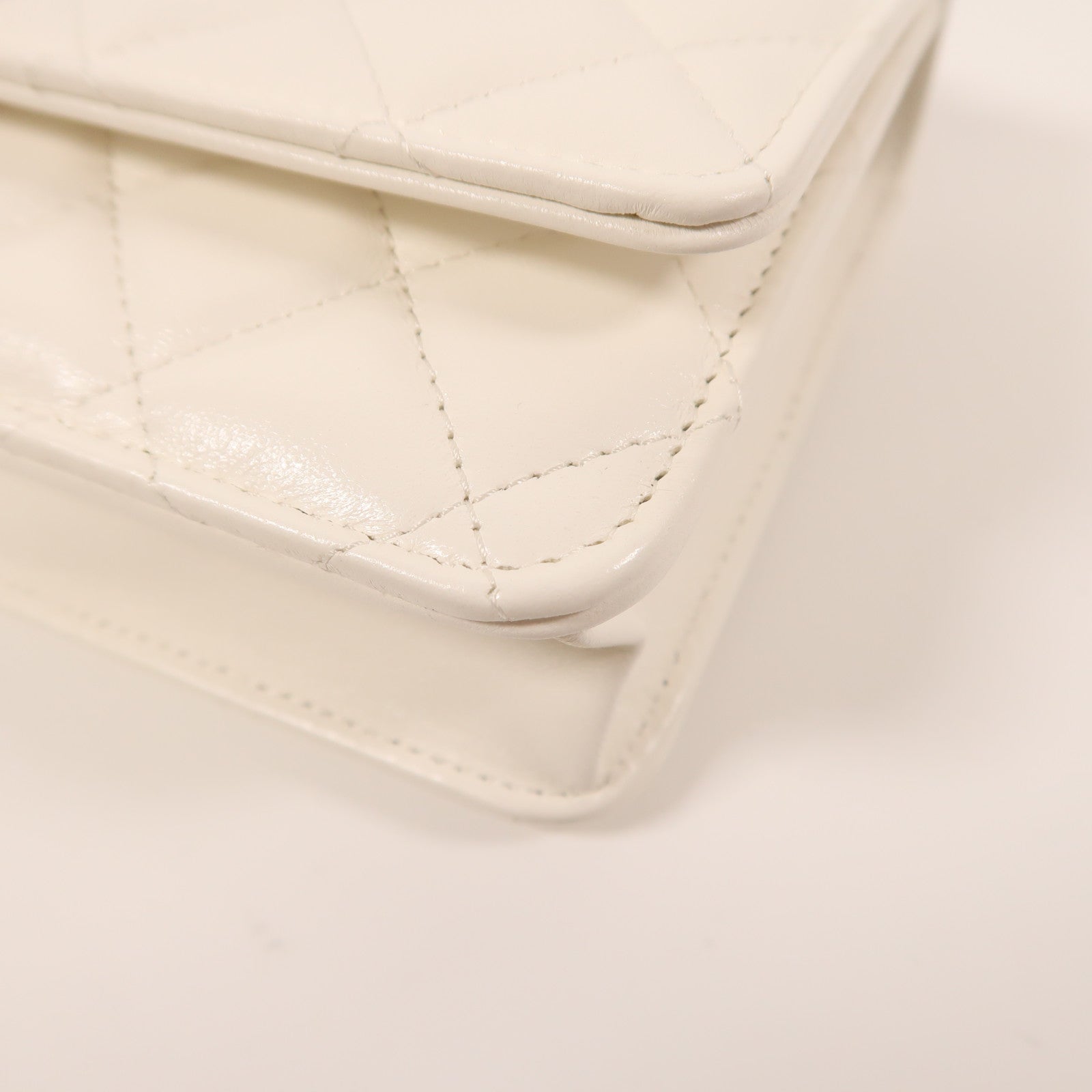 CHANEL 牛皮皮革WOC Wallet On Chain金扣鏈帶肩背袋