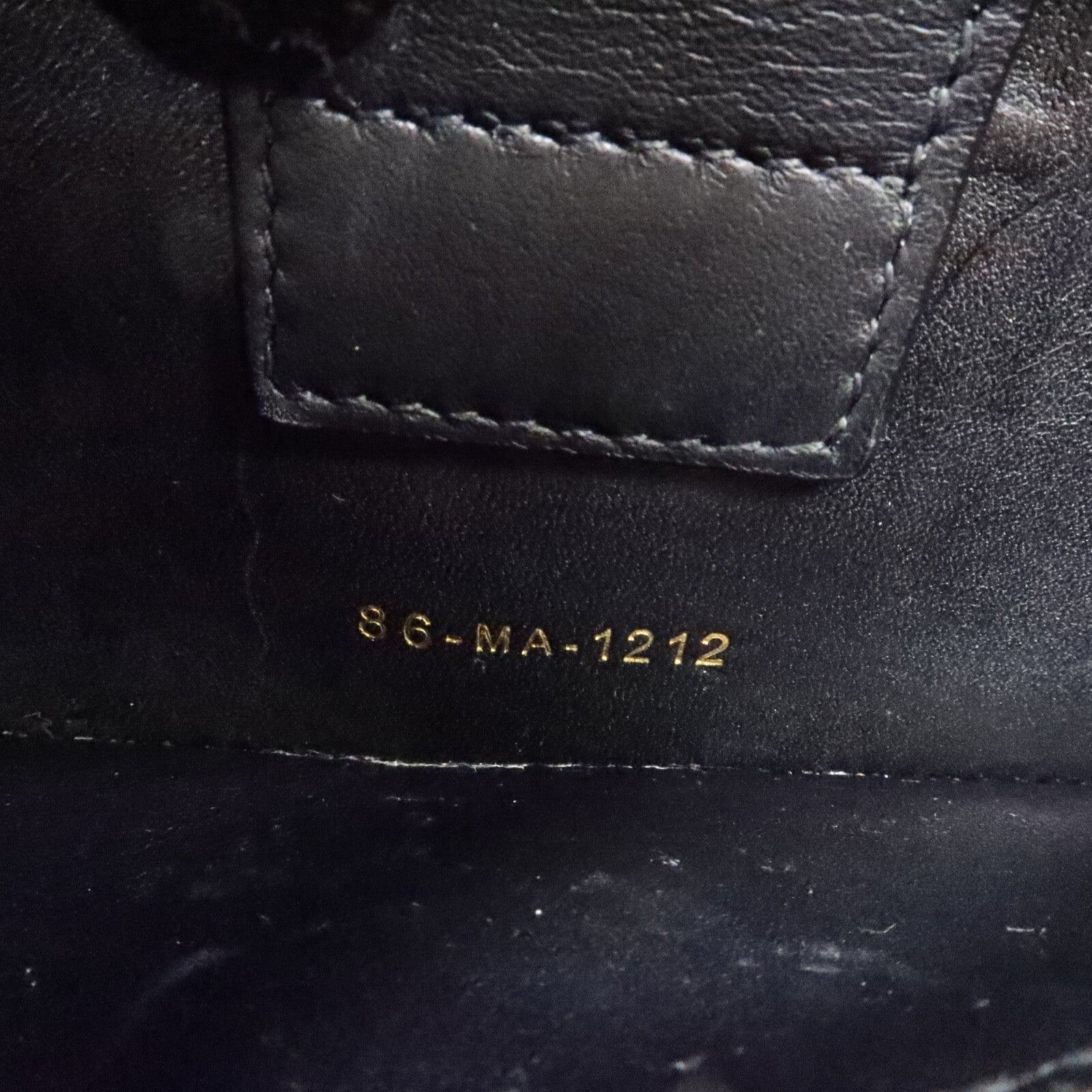 Dior 牛皮皮革30Montaigne East-West Bag With Chain鏈帶肩背袋