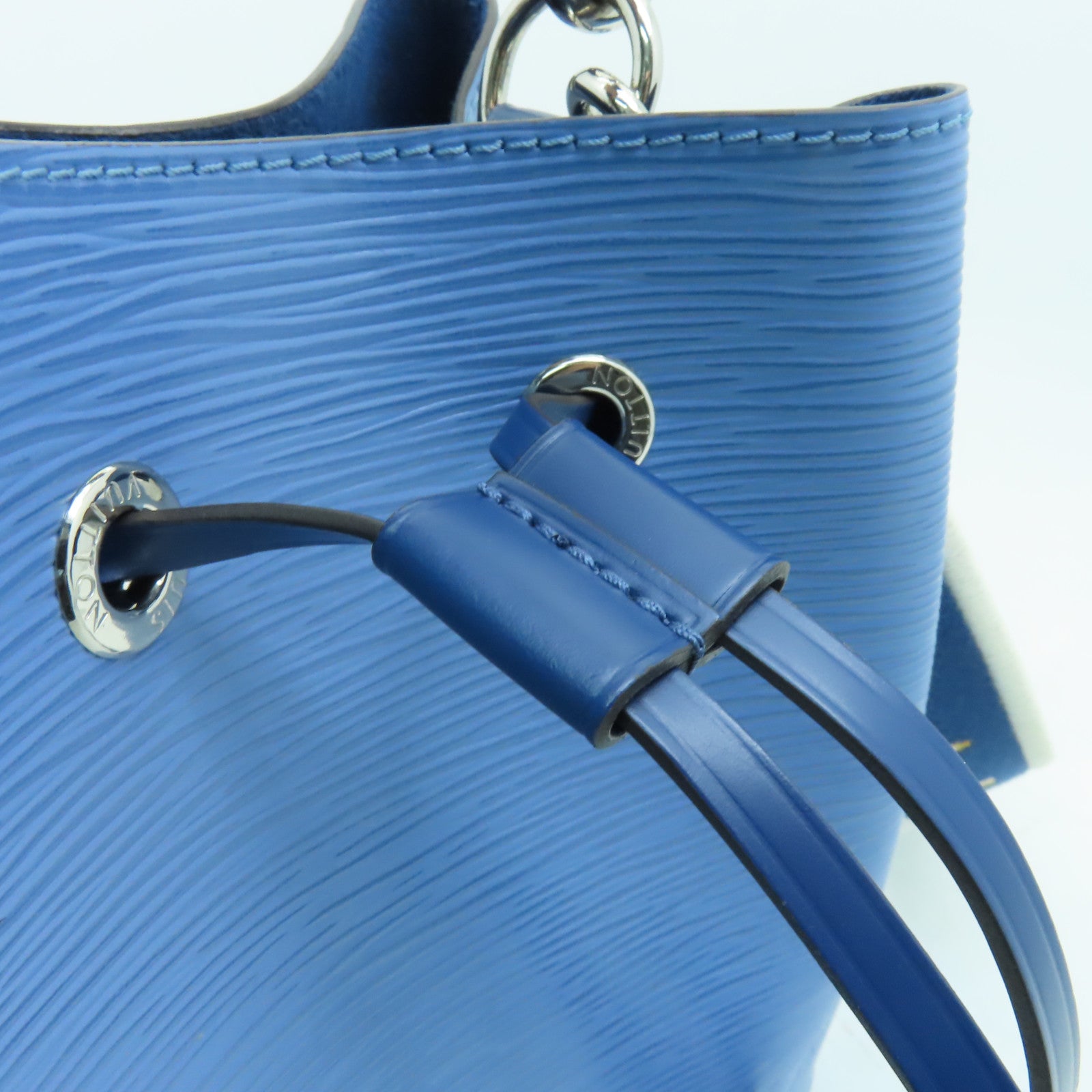 LOUIS VUITTON Epi Neonoe BB銀扣手挽肩背兩用袋淺藍色