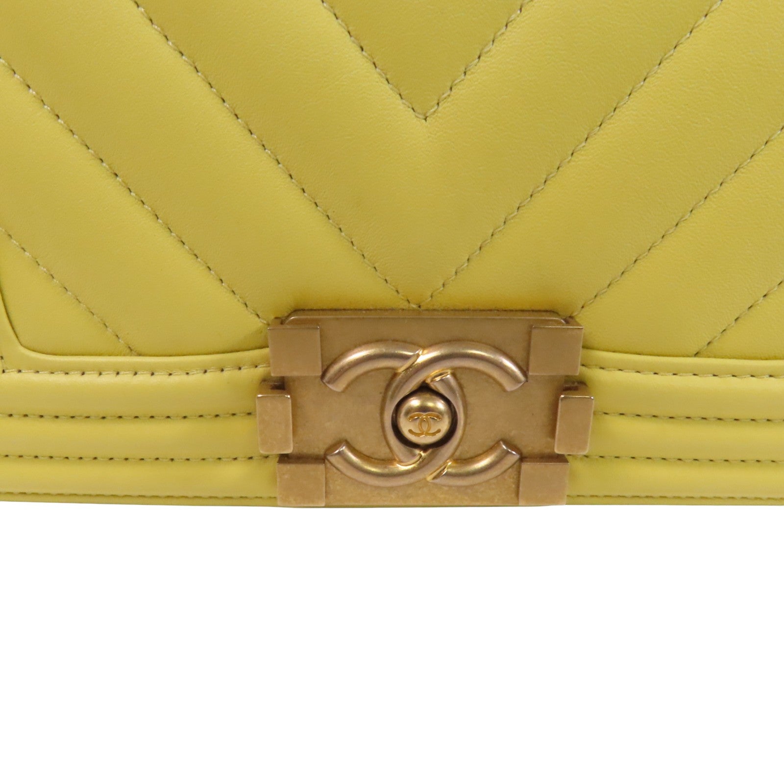 CHANEL 羊皮皮革Boy Chanel 20金扣鏈帶肩背袋