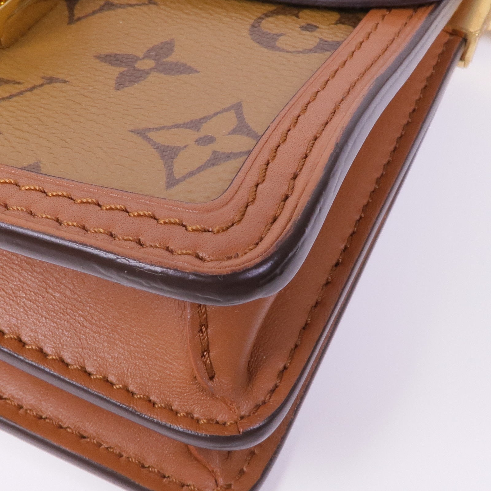 LOUIS VUITTON Monogram Reverse Mini Dauphine金扣肩背袋