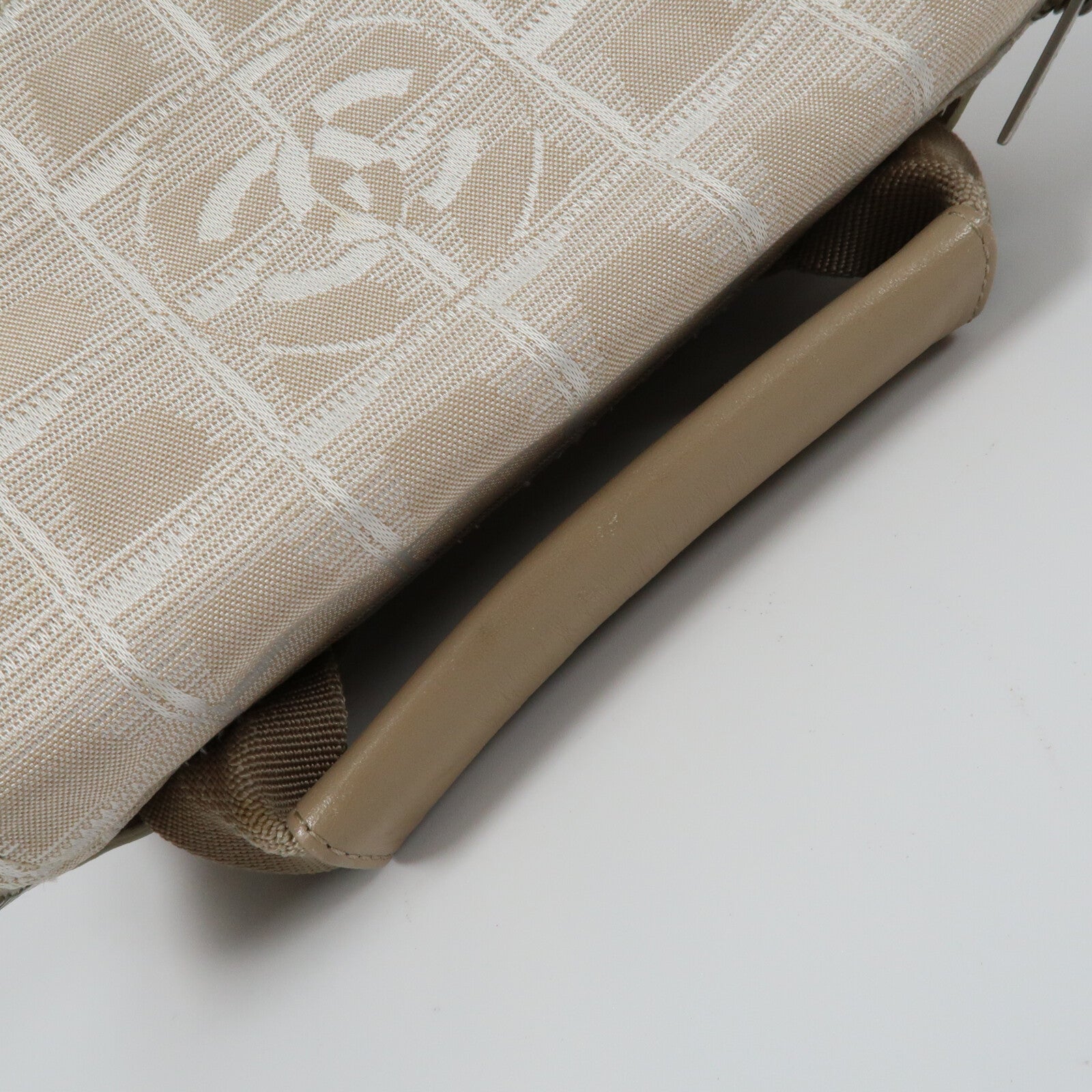 CHANEL 帆布New Travel Line Backpack銀扣背包