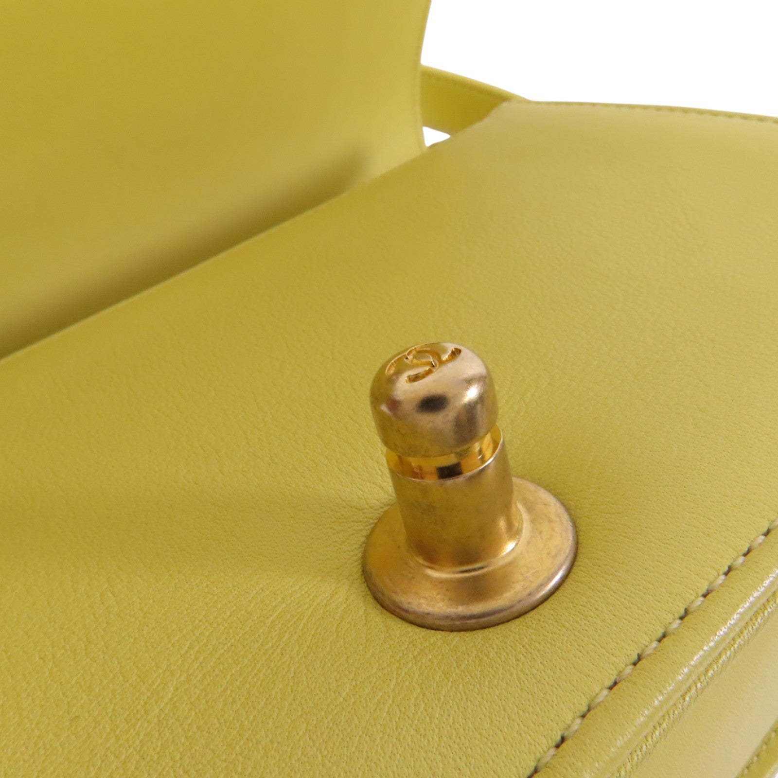 CHANEL 羊皮皮革Boy Chanel 20金扣鏈帶肩背袋