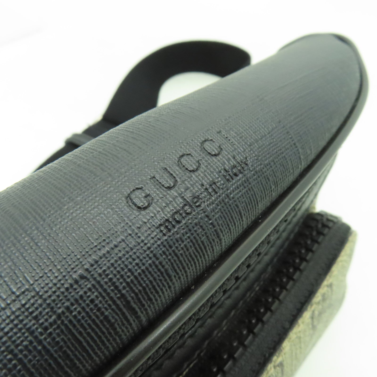 GUCCI 塗層帆布Eden Belt Bag銀扣腰包黒色/棕色