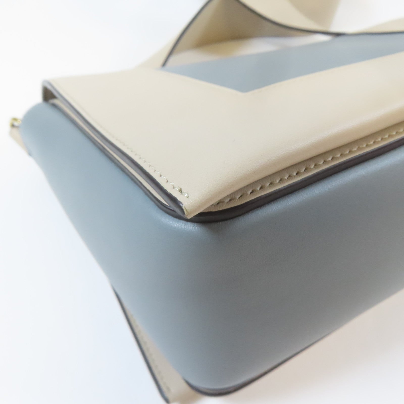 CELINE 牛皮皮革Shoulder Bag金扣肩背袋藍色/米色