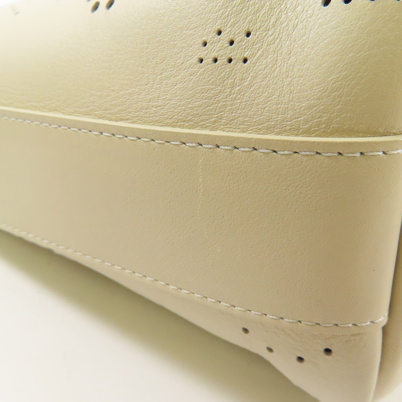 CHANEL 牛皮皮革Chain Tote銀扣鏈帶手挽袋