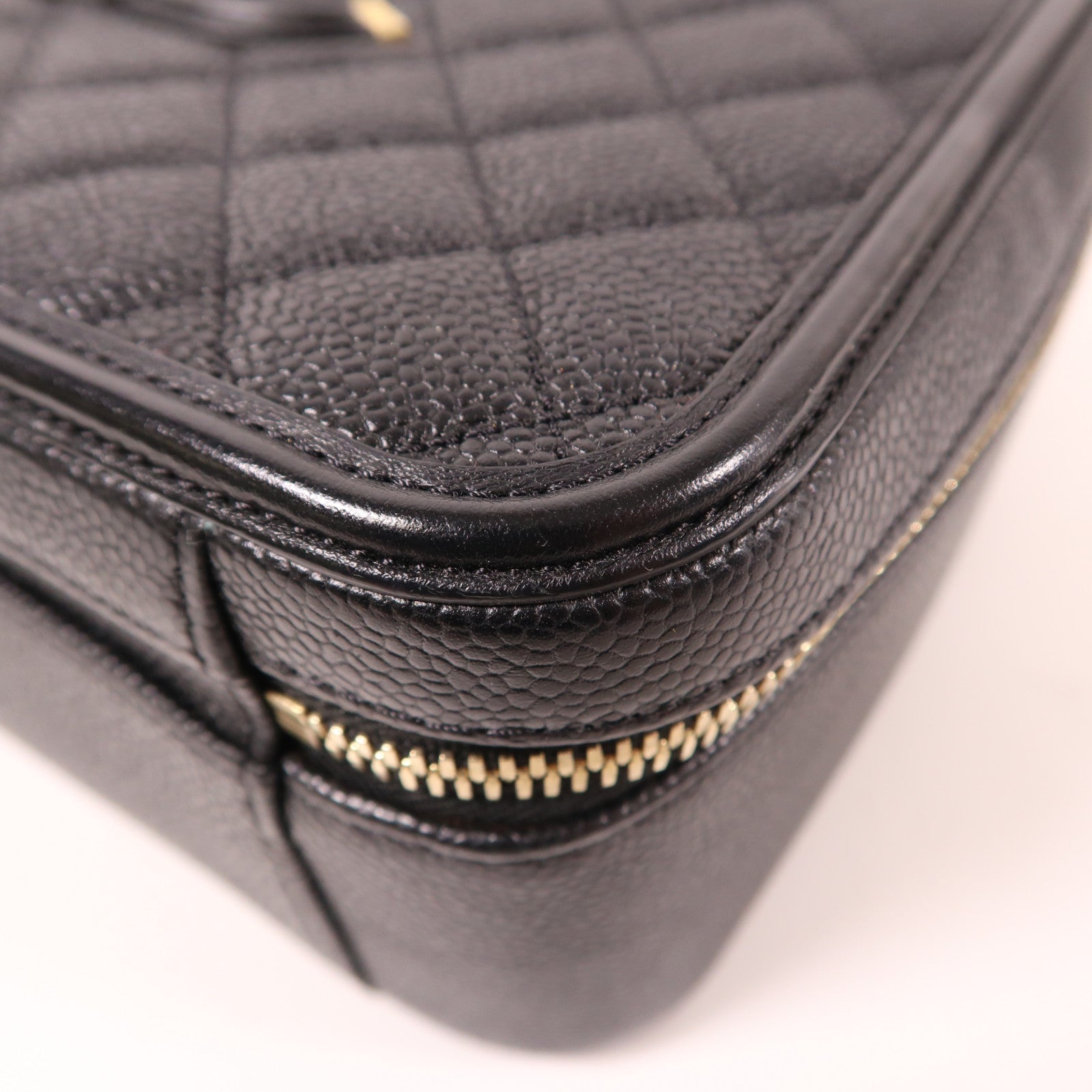 CHANEL 牛皮皮革Filigree Vanity Case金扣手挽肩背兩用袋